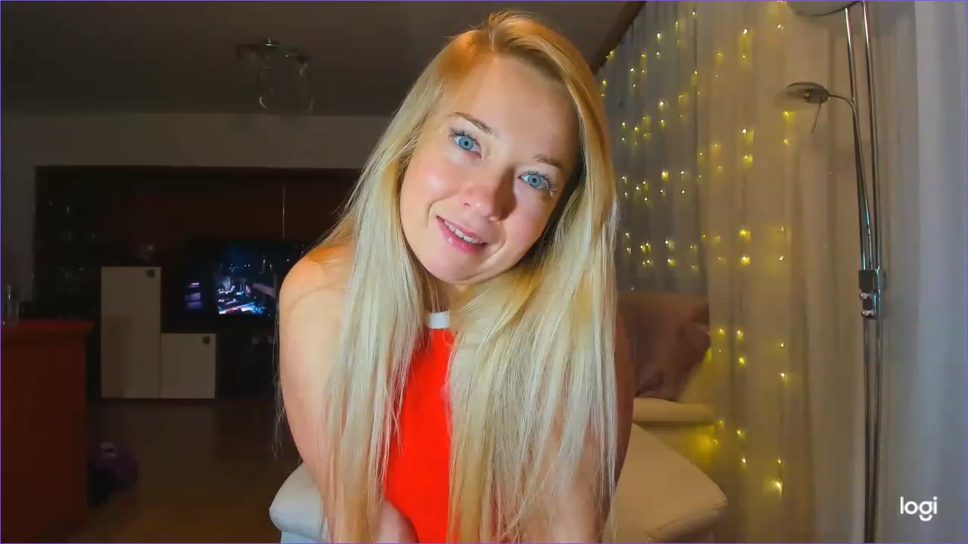 Gallery image thumbnail from LoraGlow's myfreecams stream on, 12/06/2022, 07:14 image 14 of 20
