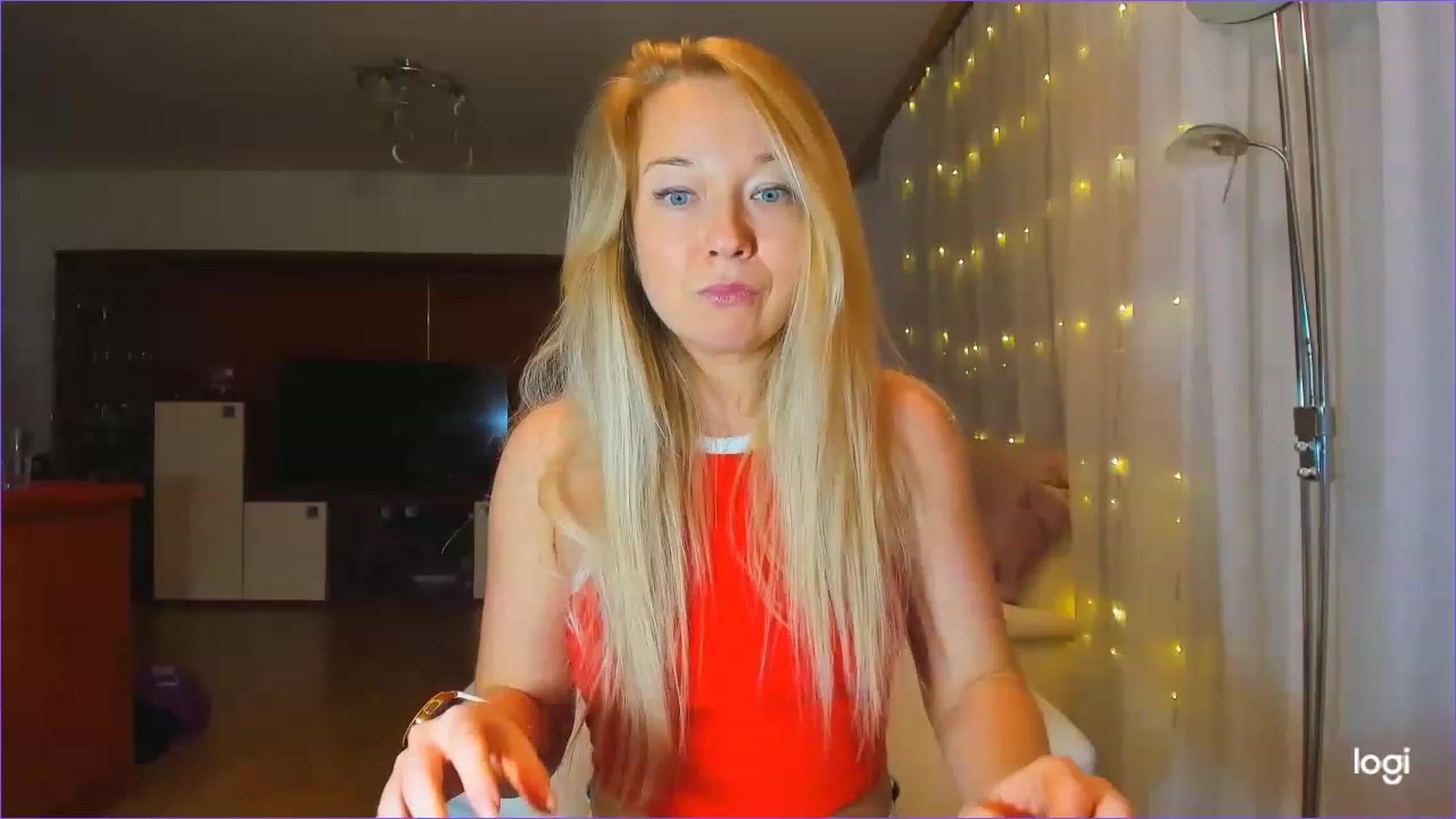 Gallery image thumbnail from LoraGlow's myfreecams stream on, 12/06/2022, 07:14 image 3 of 20