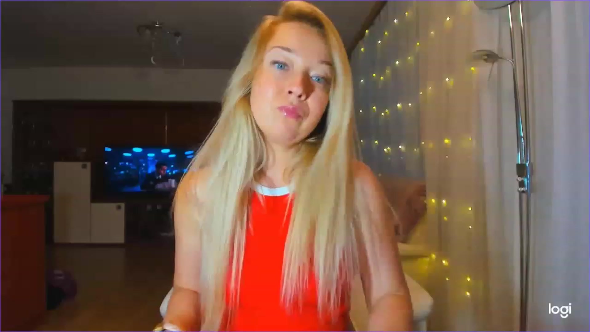 Gallery image thumbnail from LoraGlow's myfreecams stream on, 12/06/2022, 07:49 image 9 of 20