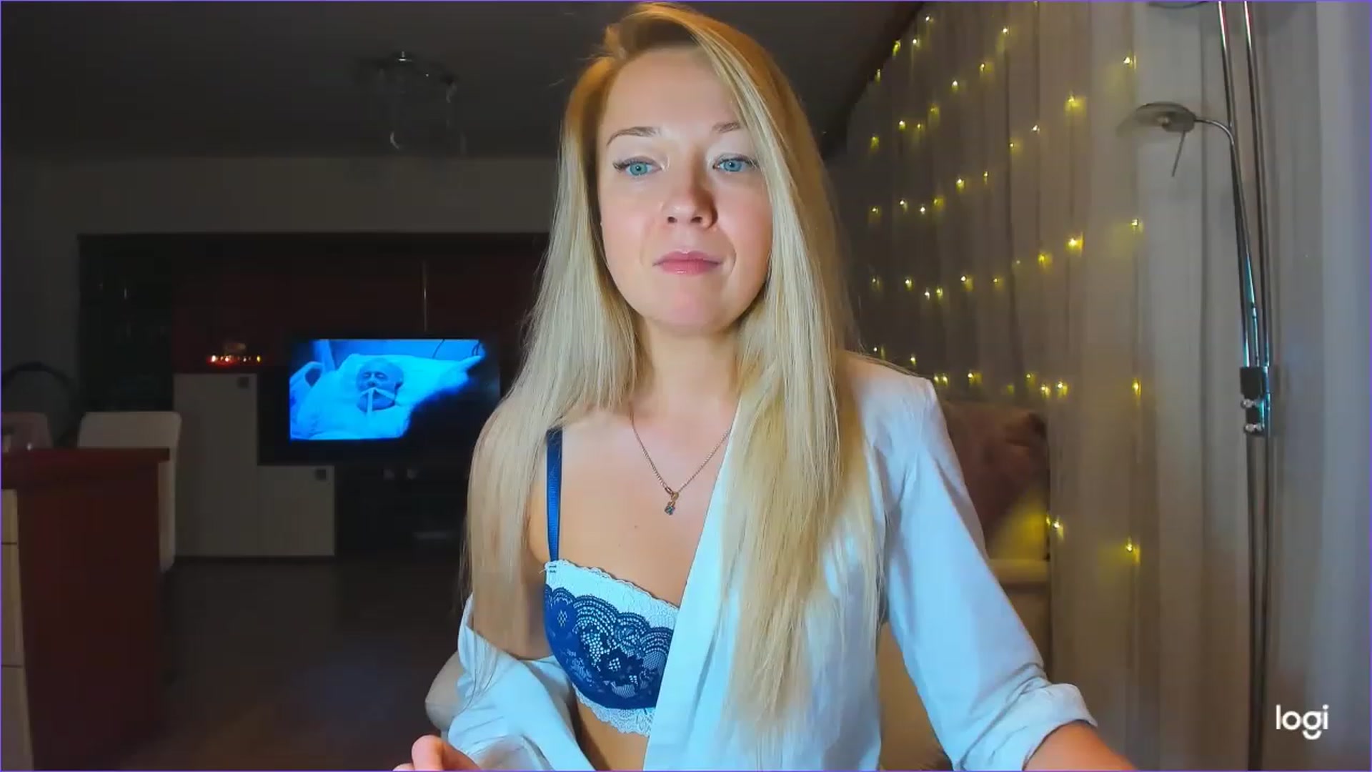 Gallery image thumbnail from LoraGlow's myfreecams stream on, 12/06/2022, 23:21 image 11 of 20