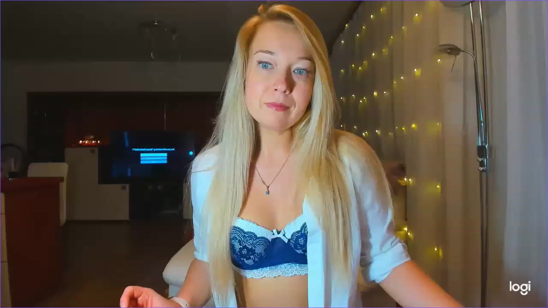 Gallery image thumbnail from LoraGlow's myfreecams stream on, 12/07/2022, 03:30 image 1 of 20