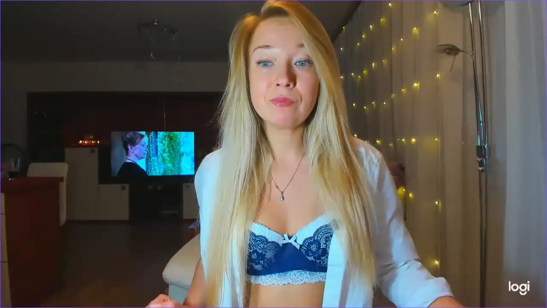 Gallery image thumbnail from LoraGlow's myfreecams stream on, 12/07/2022, 03:30 image 5 of 20