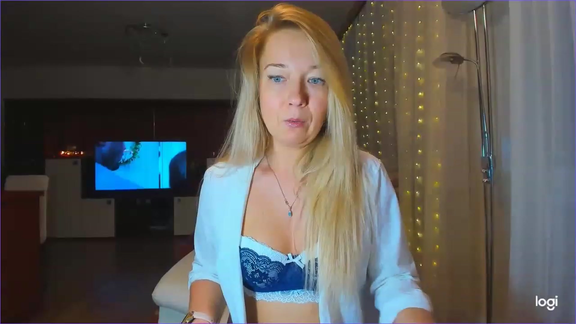Gallery image thumbnail from LoraGlow's myfreecams stream on, 12/07/2022, 06:08 image 14 of 20