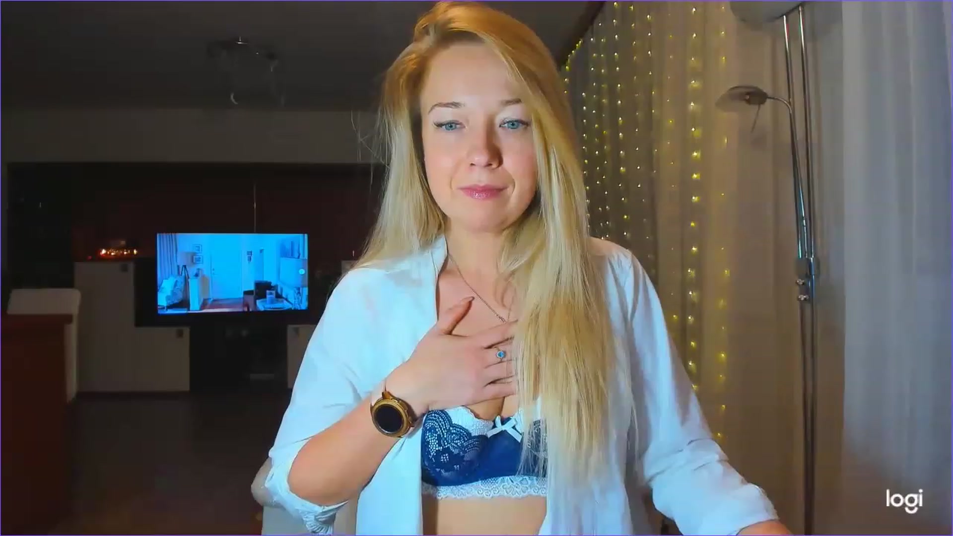 Gallery image thumbnail from LoraGlow's myfreecams stream on, 12/07/2022, 06:08 image 12 of 20