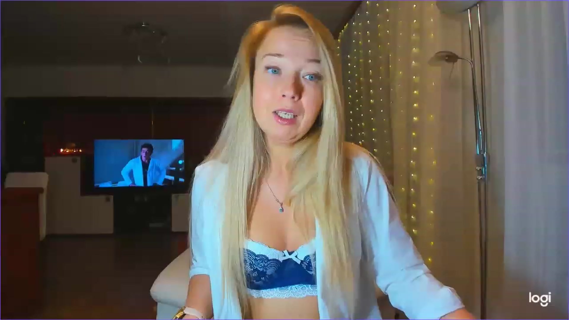 Gallery image thumbnail from LoraGlow's myfreecams stream on, 12/07/2022, 06:08 image 9 of 20