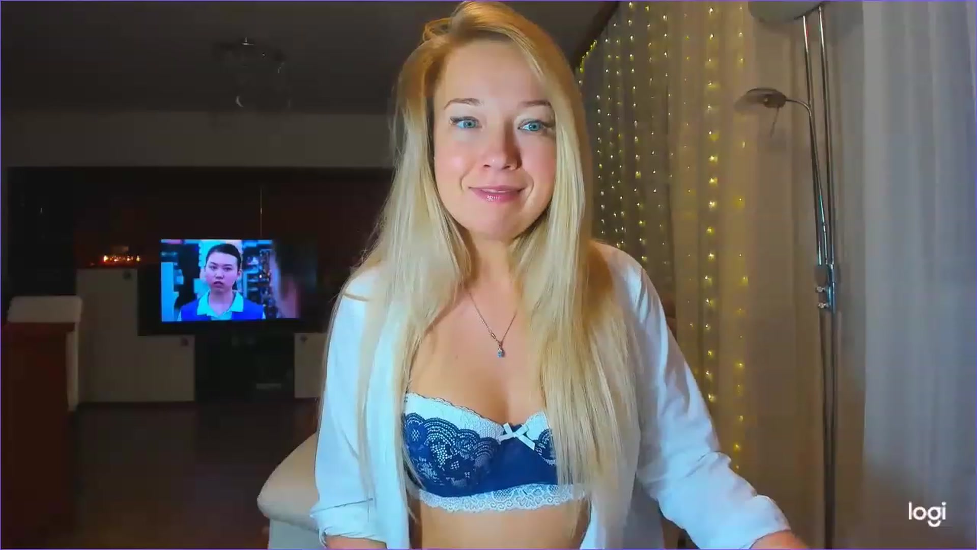 Gallery image thumbnail from LoraGlow's myfreecams stream on, 12/07/2022, 06:08 image 17 of 20