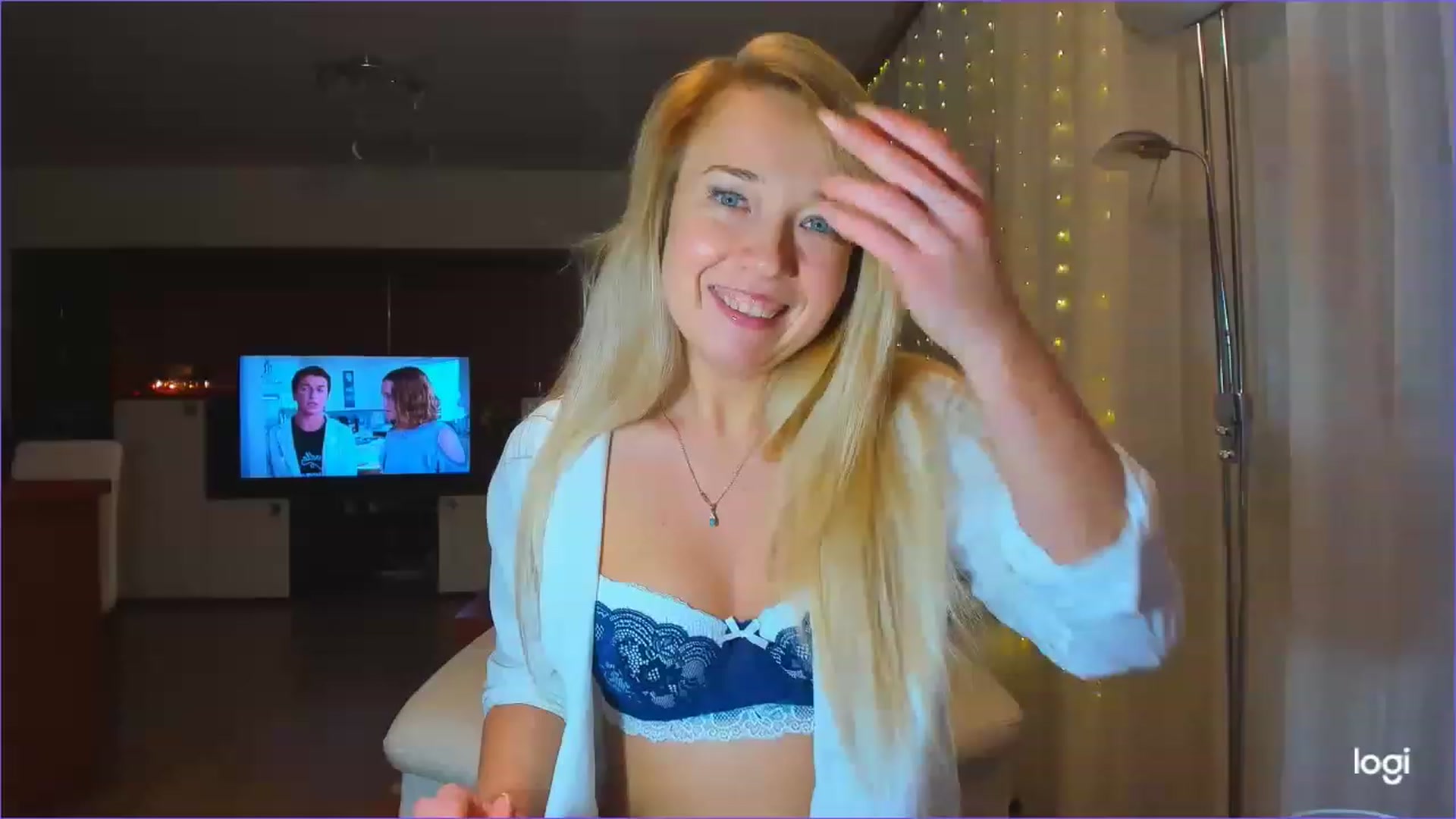 Gallery image thumbnail from LoraGlow's myfreecams stream on, 12/07/2022, 06:08 image 3 of 20