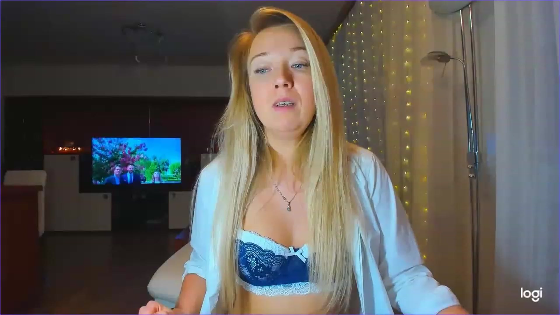 Gallery image thumbnail from LoraGlow's myfreecams stream on, 12/07/2022, 07:02 image 3 of 20