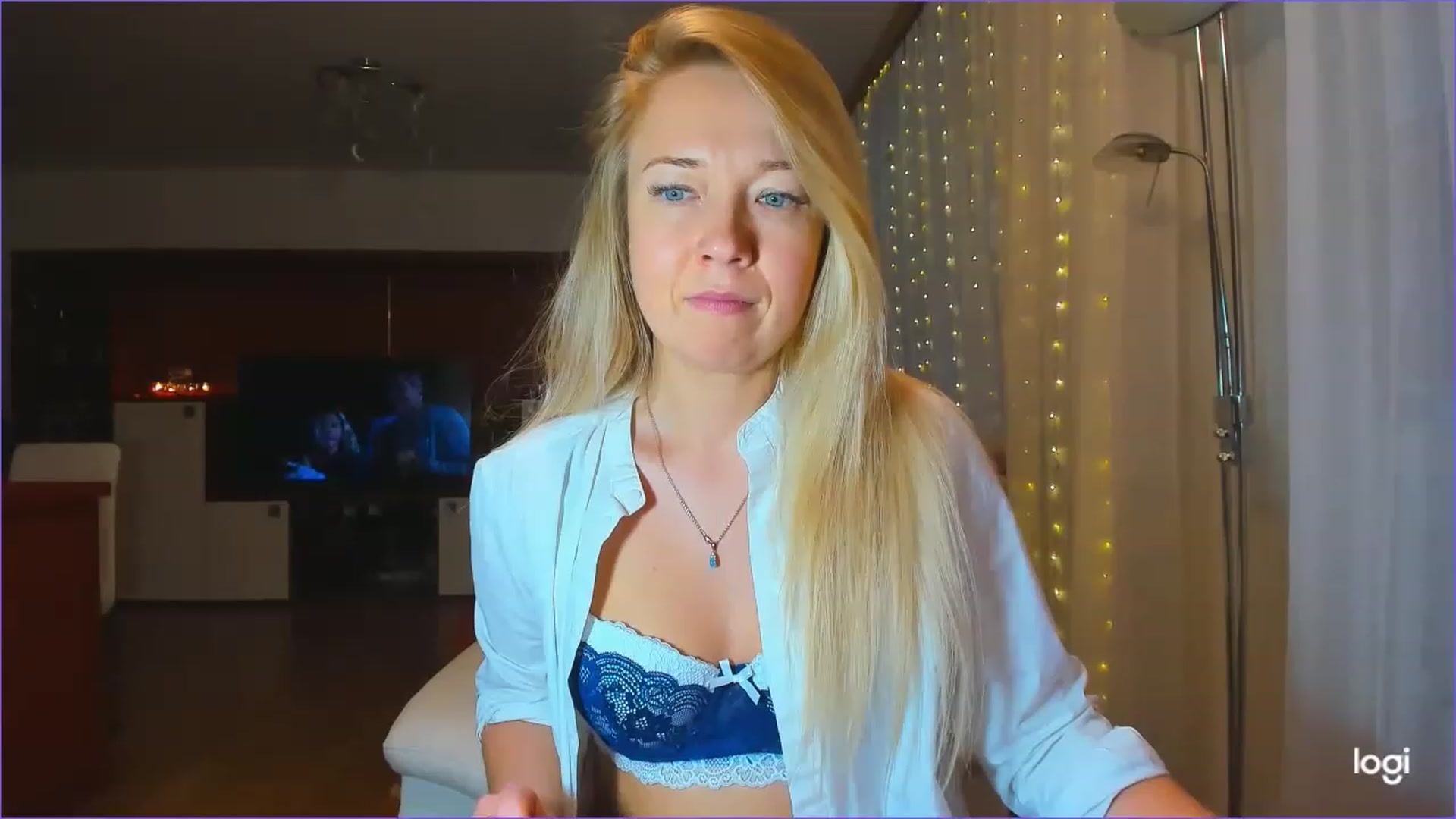 Gallery image thumbnail from LoraGlow's myfreecams stream on, 12/07/2022, 07:02 image 9 of 20