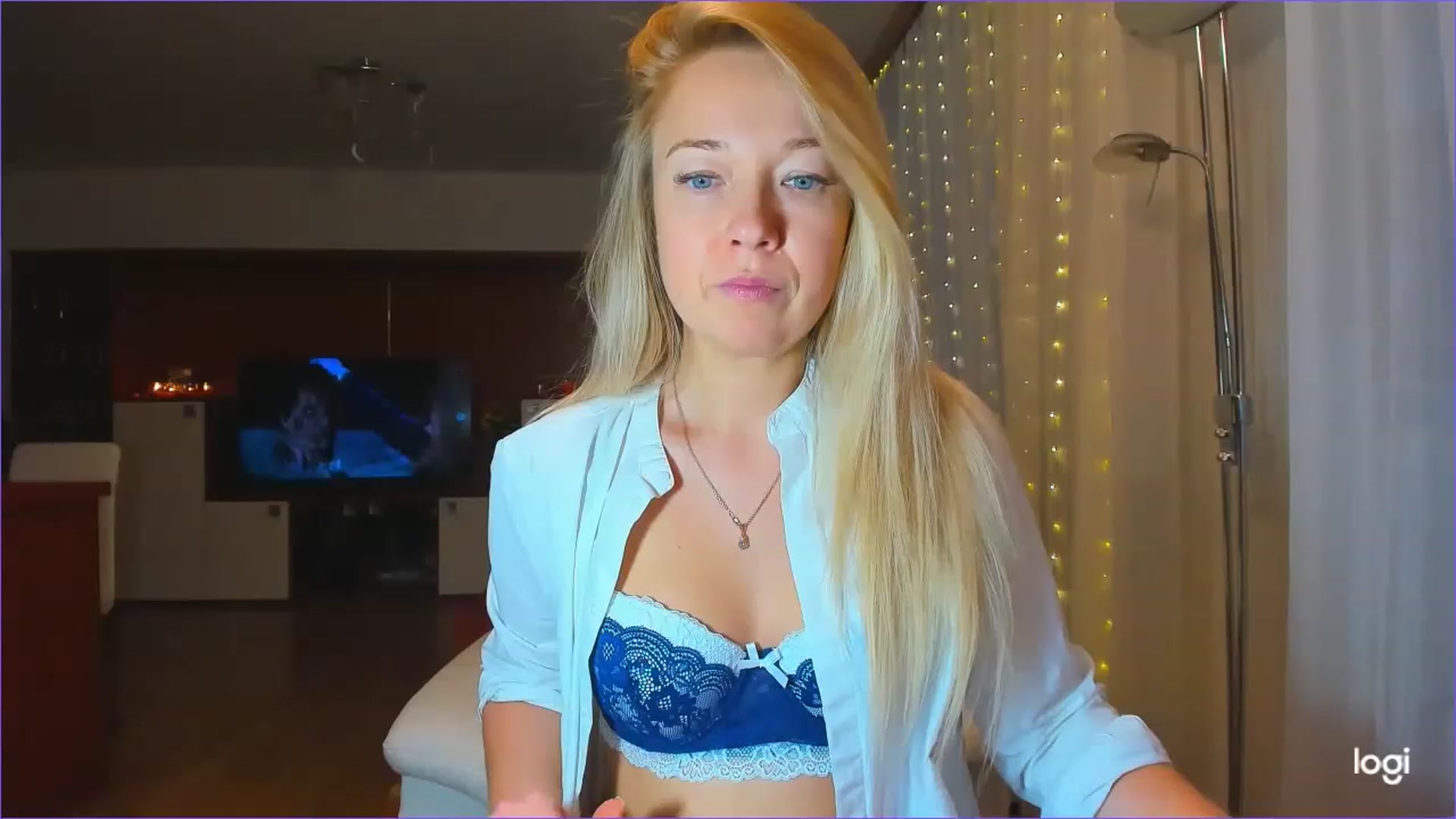 Gallery image thumbnail from LoraGlow's myfreecams stream on, 12/07/2022, 07:02 image 8 of 20