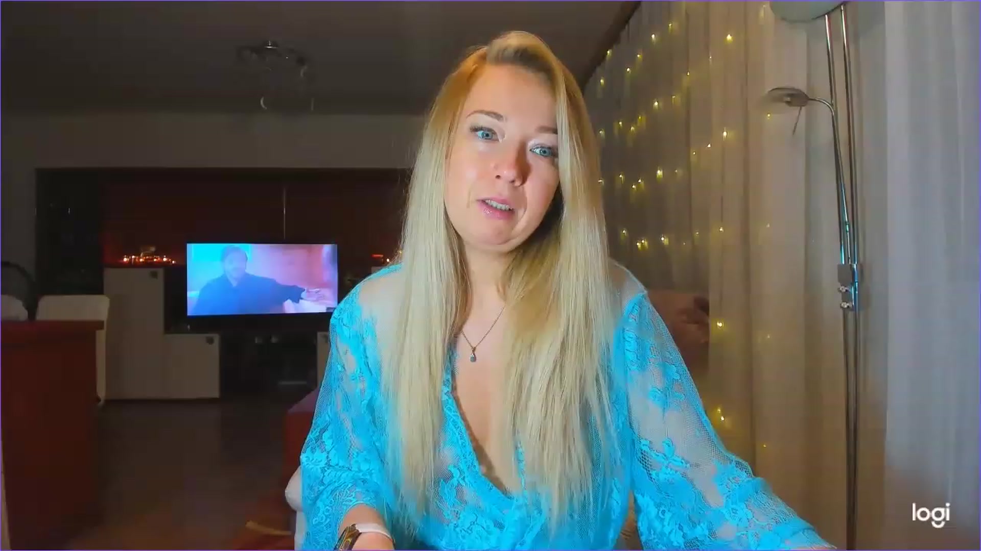 Gallery image thumbnail from LoraGlow's myfreecams stream on, 12/07/2022, 21:21 image 2 of 20