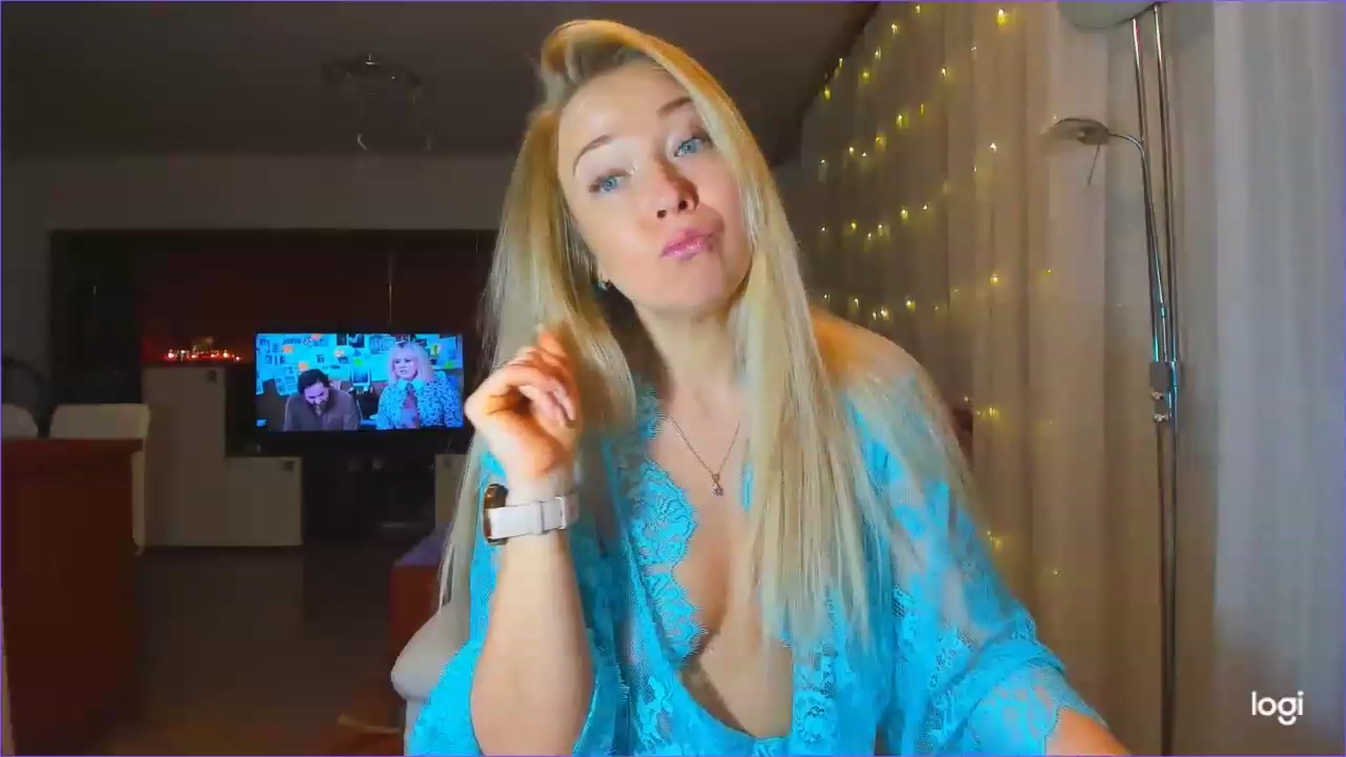 Gallery image thumbnail from LoraGlow's myfreecams stream on, 12/07/2022, 21:21 image 19 of 20