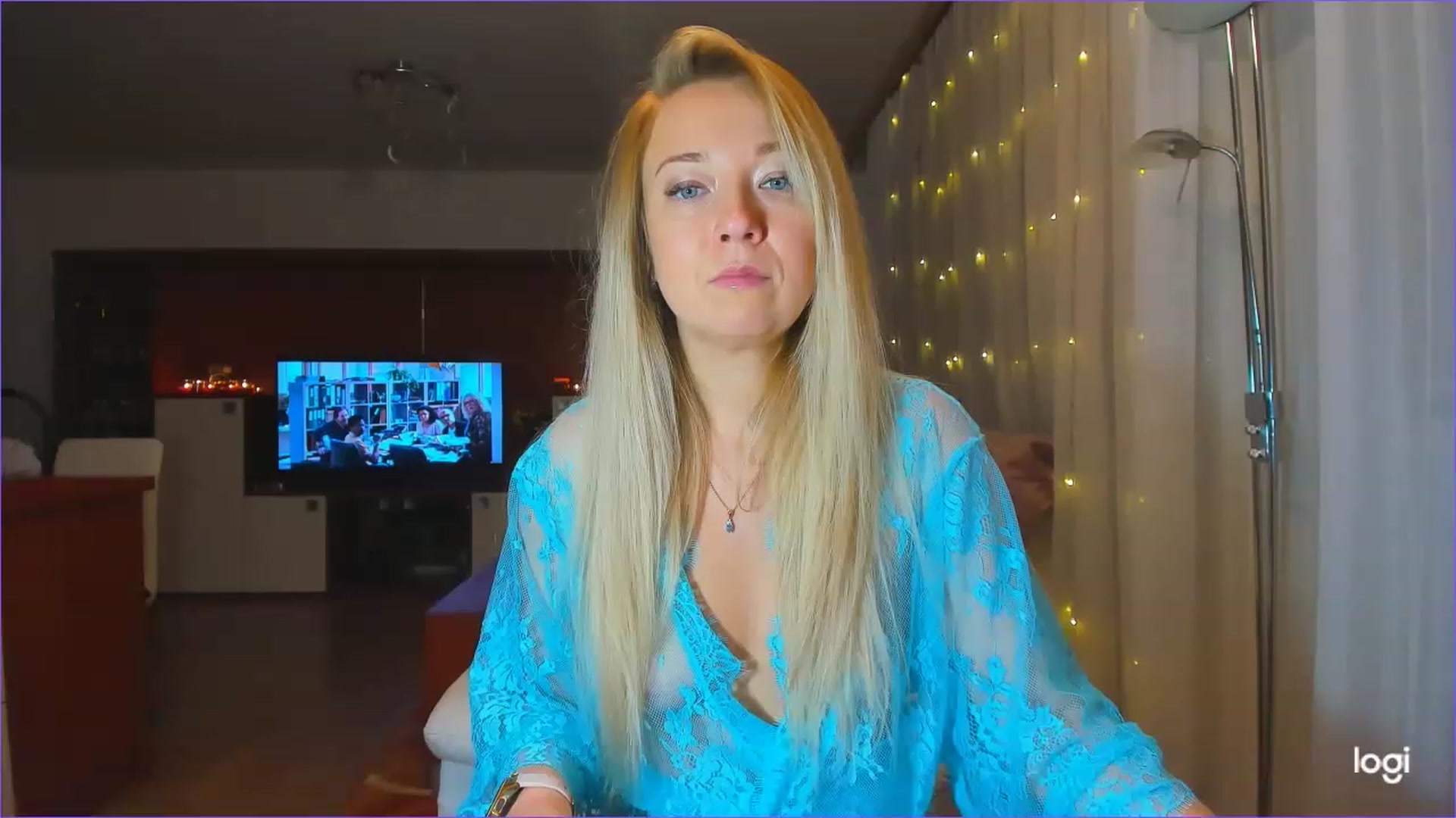 Gallery image thumbnail from LoraGlow's myfreecams stream on, 12/07/2022, 21:21 image 7 of 20