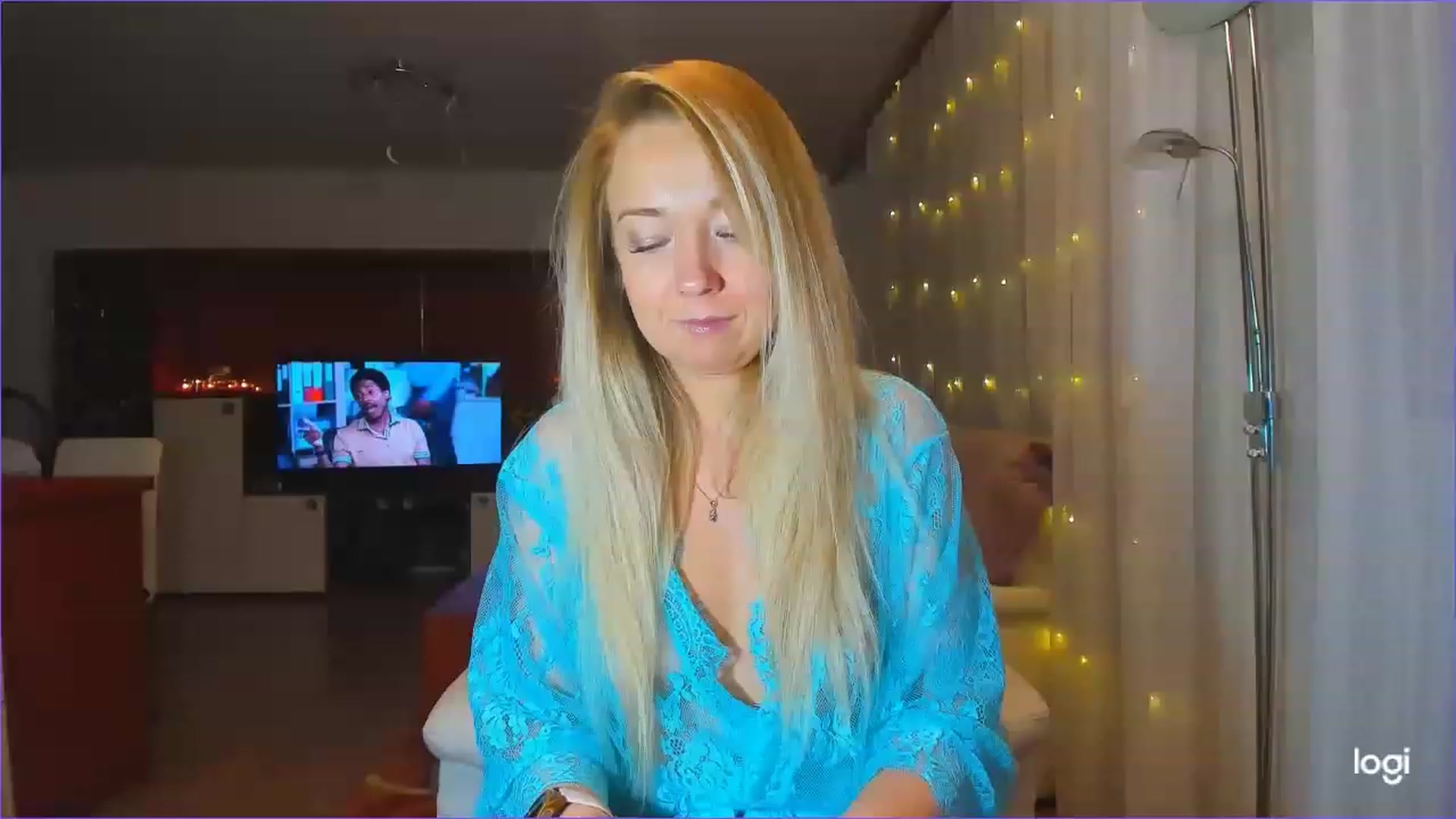 Gallery image thumbnail from LoraGlow's myfreecams stream on, 12/07/2022, 21:21 image 6 of 20