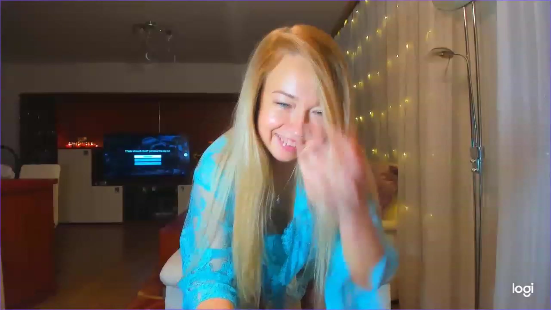 Gallery image thumbnail from LoraGlow's myfreecams stream on, 12/07/2022, 23:36 image 10 of 20