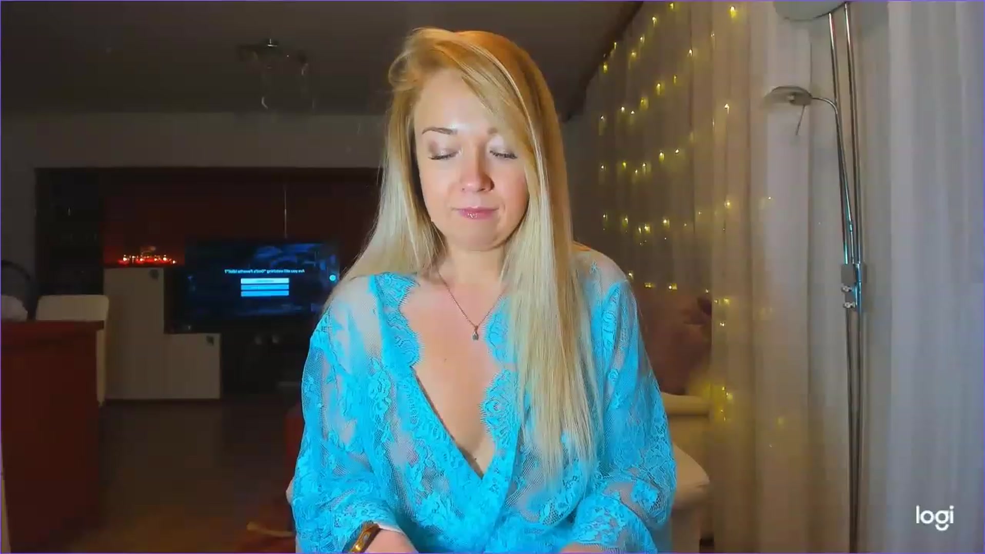 Gallery image thumbnail from LoraGlow's myfreecams stream on, 12/07/2022, 23:36 image 6 of 20