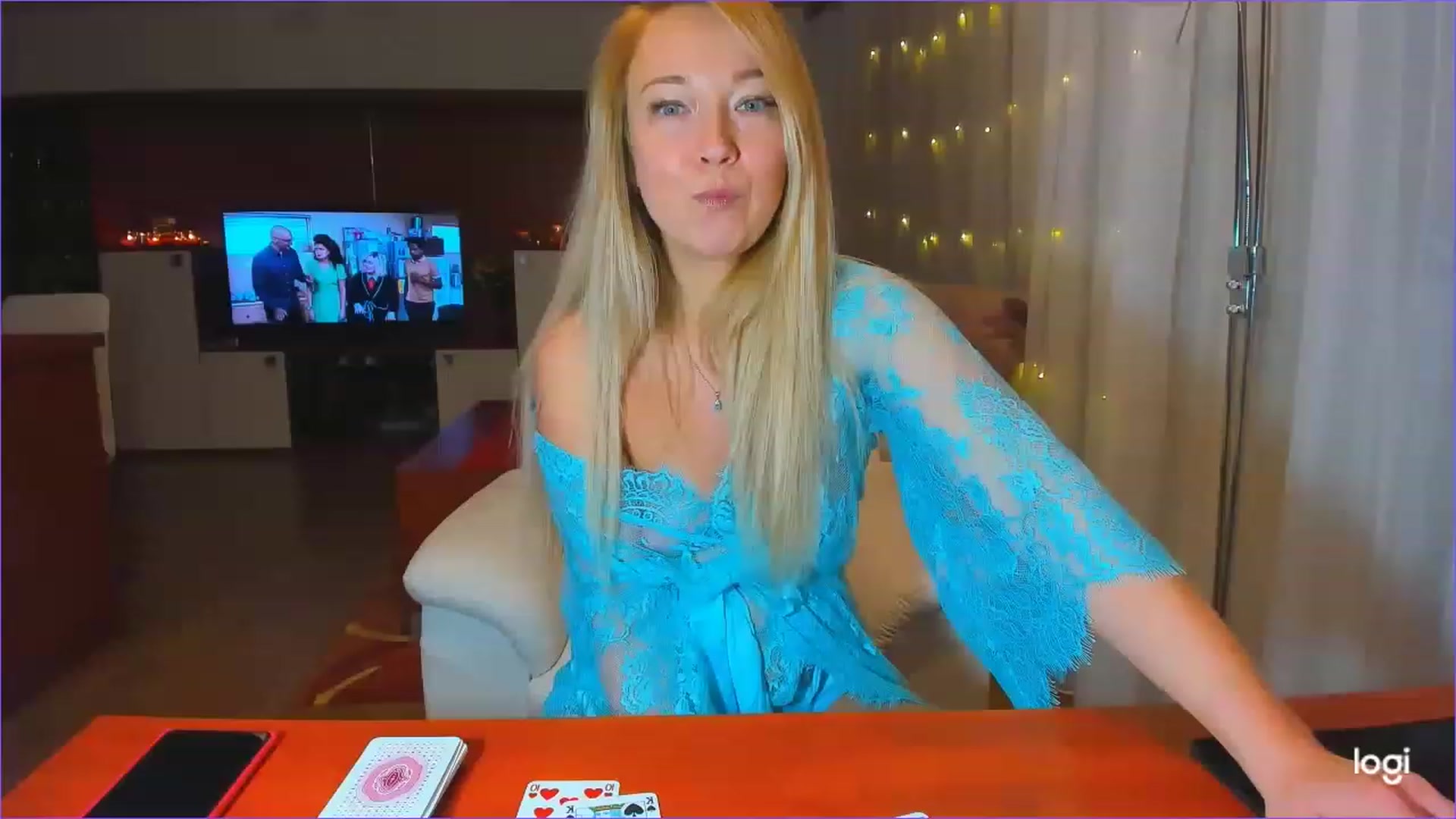 Gallery image thumbnail from LoraGlow's myfreecams stream on, 12/08/2022, 24:01 image 10 of 20
