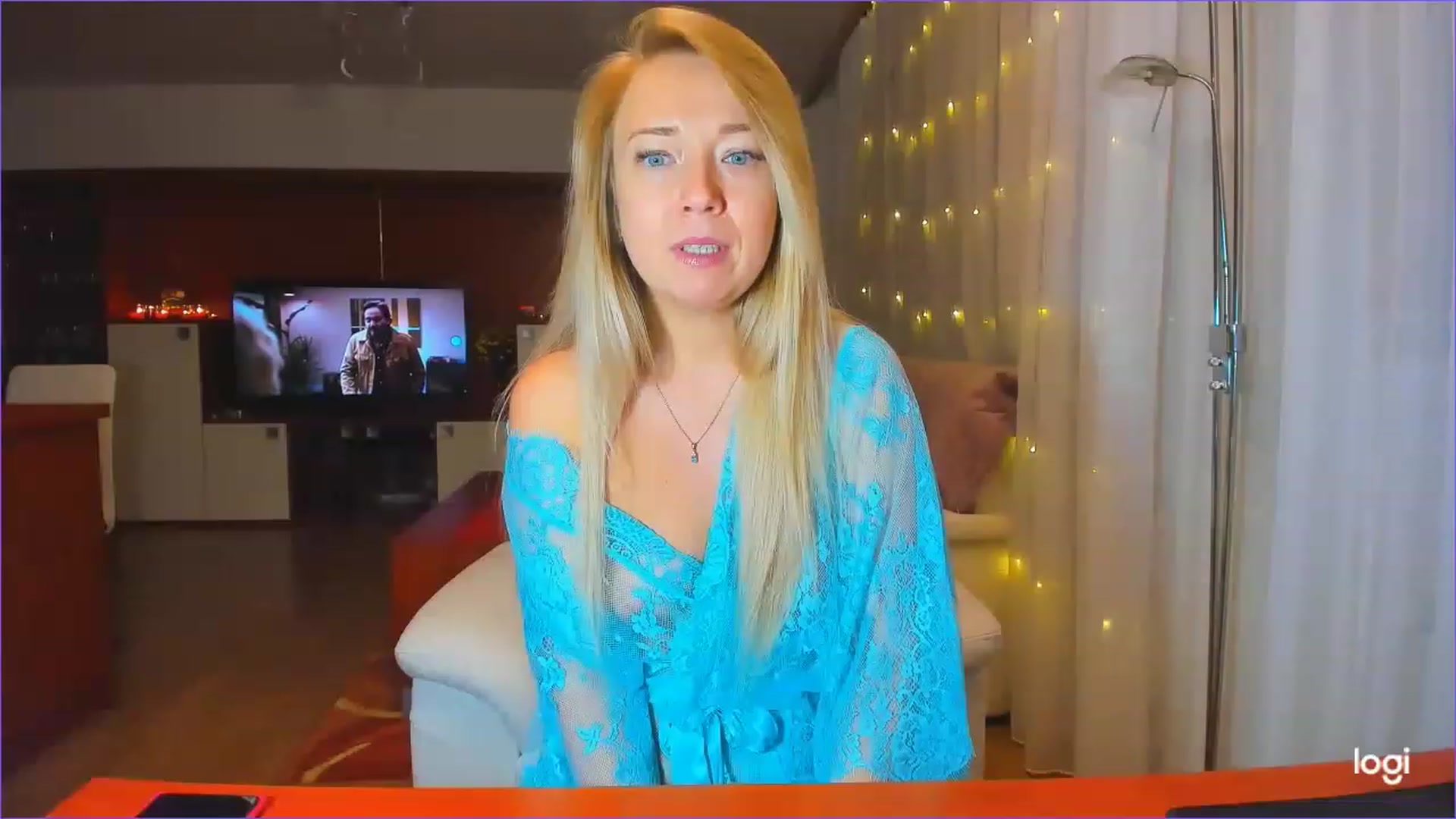 Gallery image thumbnail from LoraGlow's myfreecams stream on, 12/08/2022, 24:01 image 15 of 20
