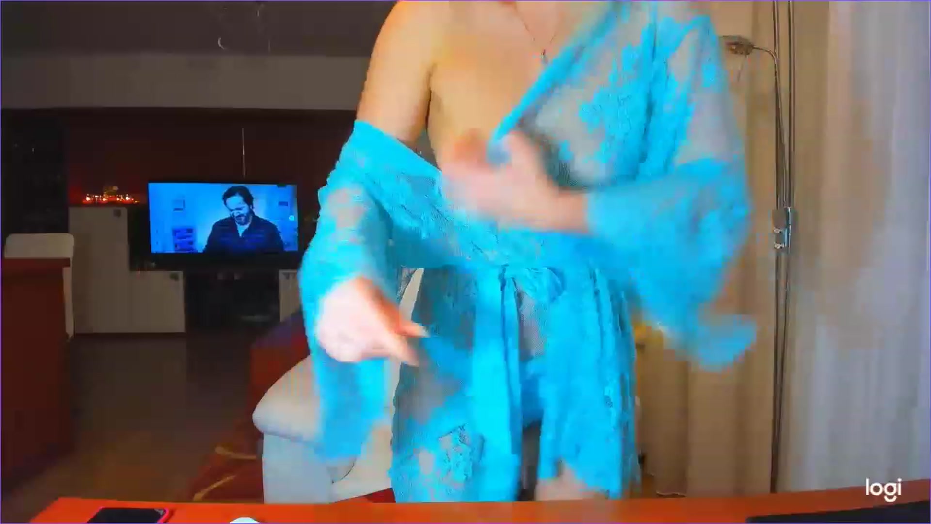 Gallery image thumbnail from LoraGlow's myfreecams stream on, 12/08/2022, 24:01 image 14 of 20