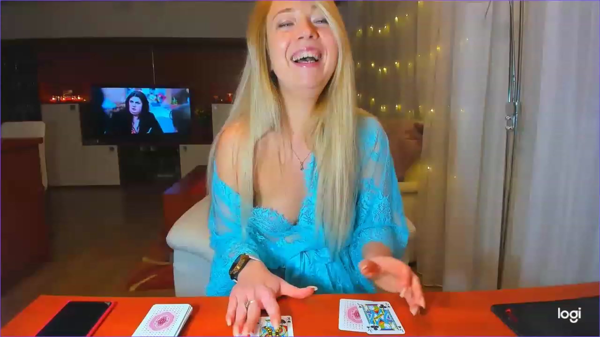 Gallery image thumbnail from LoraGlow's myfreecams stream on, 12/08/2022, 24:01 image 9 of 20