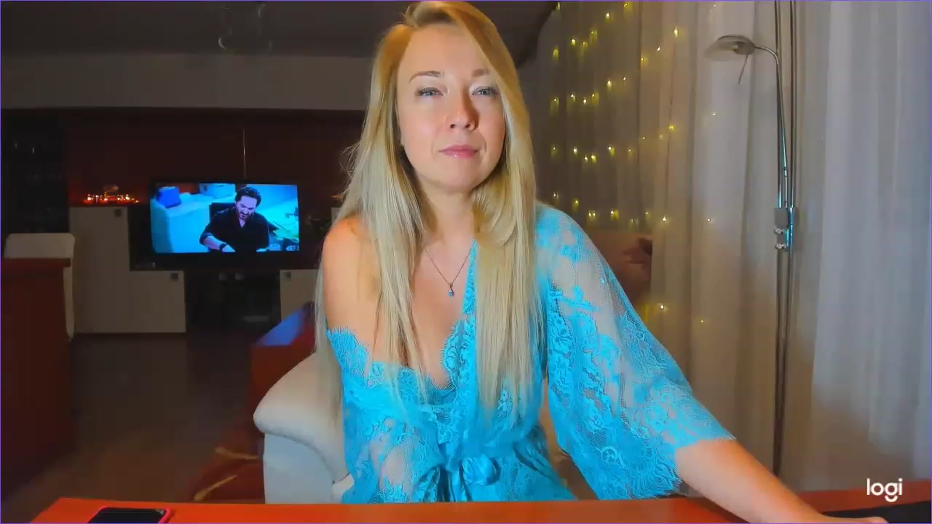 Gallery image thumbnail from LoraGlow's myfreecams stream on, 12/08/2022, 24:01 image 17 of 20