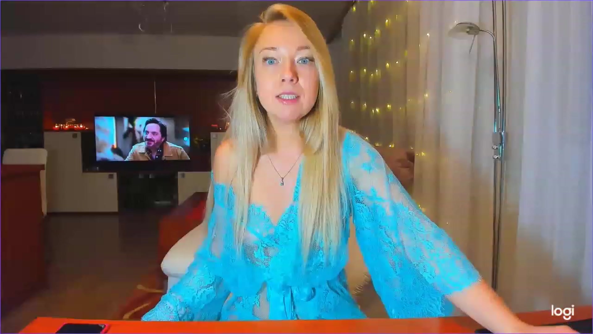 Gallery image thumbnail from LoraGlow's myfreecams stream on, 12/08/2022, 24:29 image 13 of 20