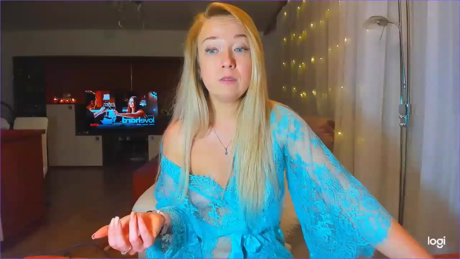 Gallery image thumbnail from LoraGlow's myfreecams stream on, 12/08/2022, 03:37 image 14 of 20