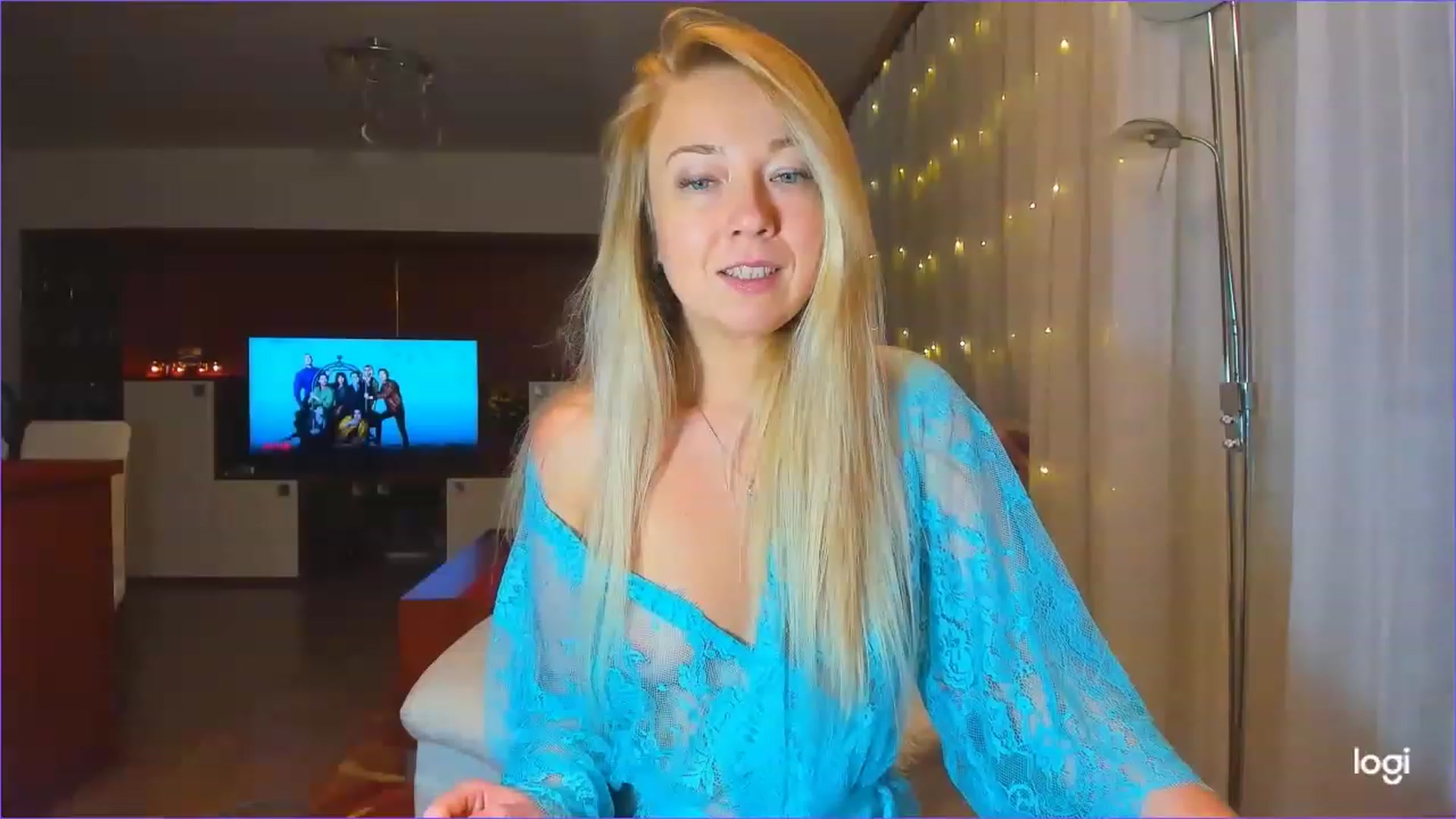 Gallery image thumbnail from LoraGlow's myfreecams stream on, 12/08/2022, 03:37 image 9 of 20