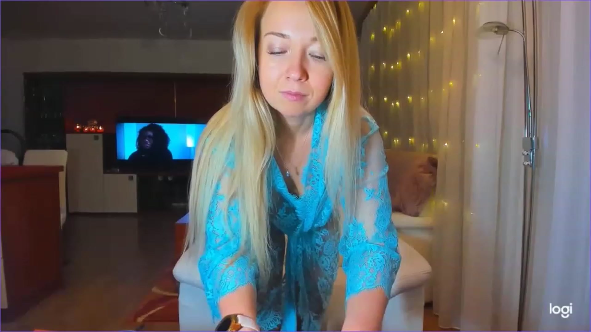 Gallery image thumbnail from LoraGlow's myfreecams stream on, 12/08/2022, 03:58 image 2 of 20