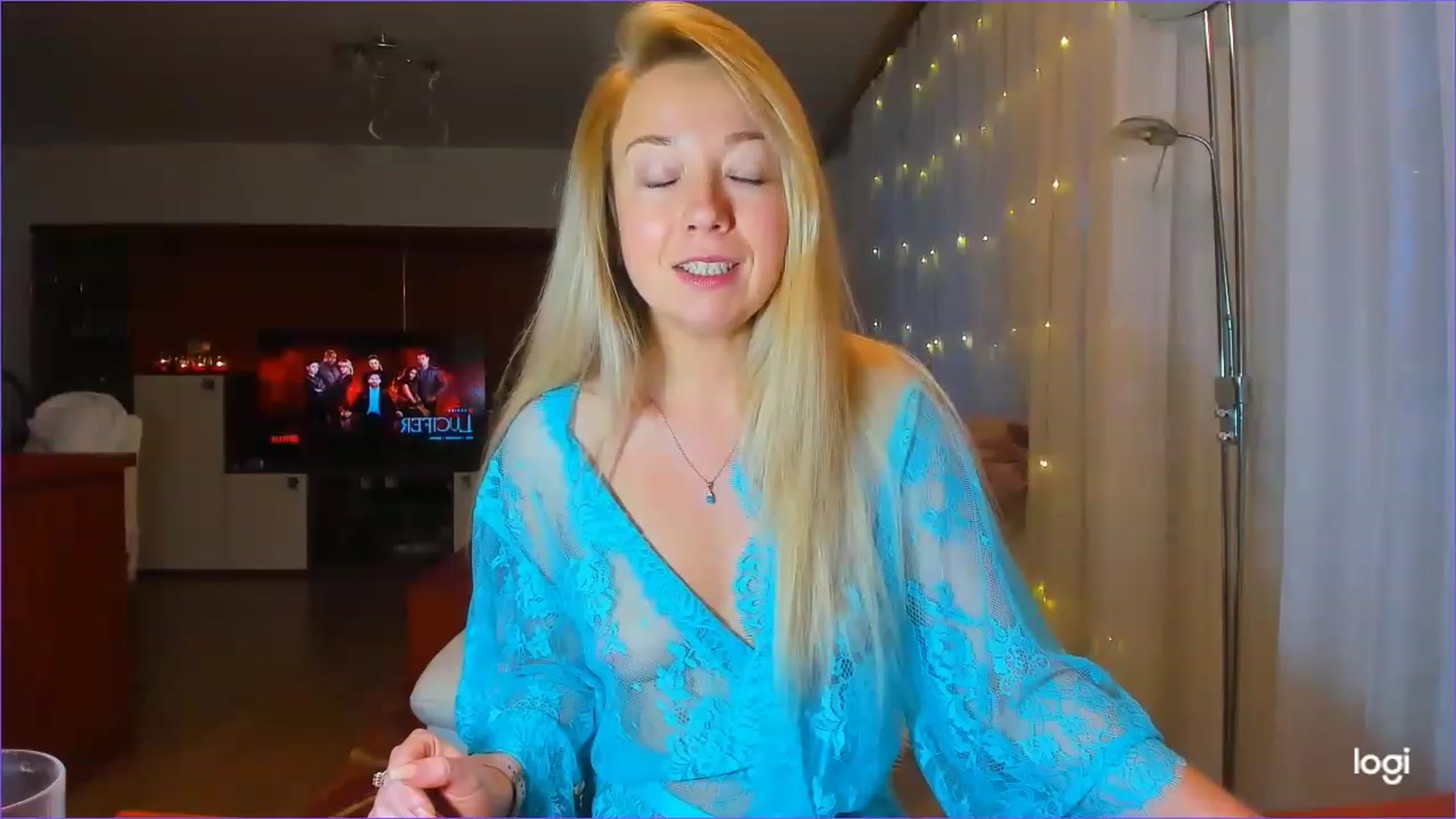 Gallery image thumbnail from LoraGlow's myfreecams stream on, 12/08/2022, 07:29 image 6 of 20