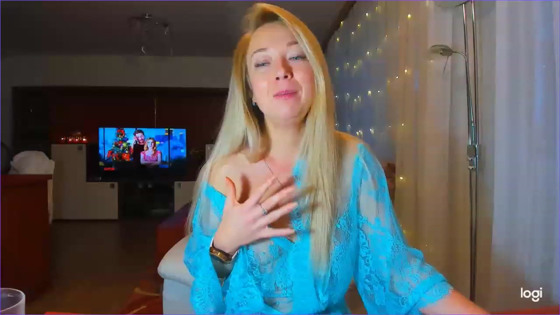 Gallery image thumbnail from LoraGlow's myfreecams stream on, 12/08/2022, 07:29 image 7 of 20