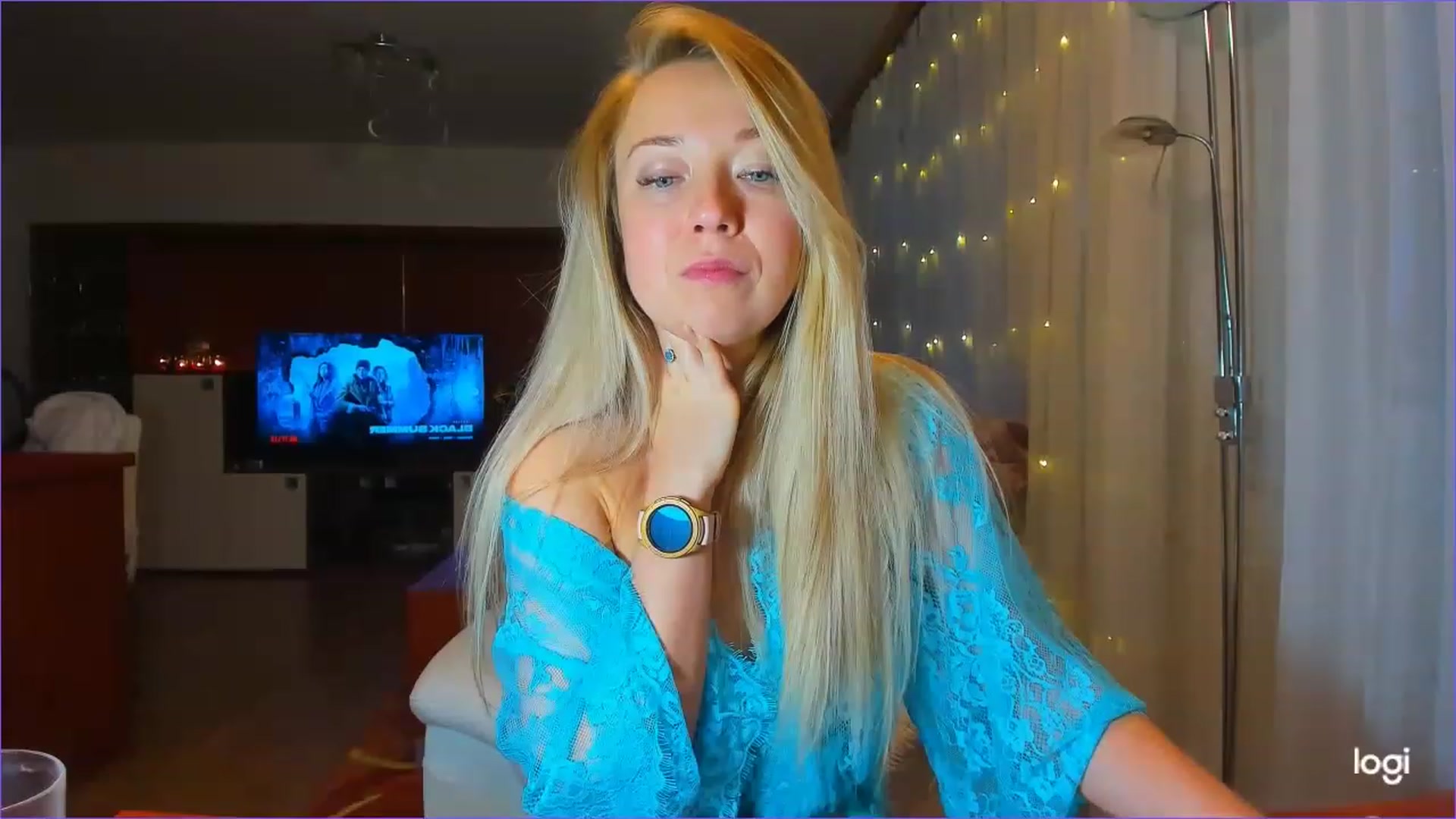 Gallery image thumbnail from LoraGlow's myfreecams stream on, 12/08/2022, 07:29 image 5 of 20
