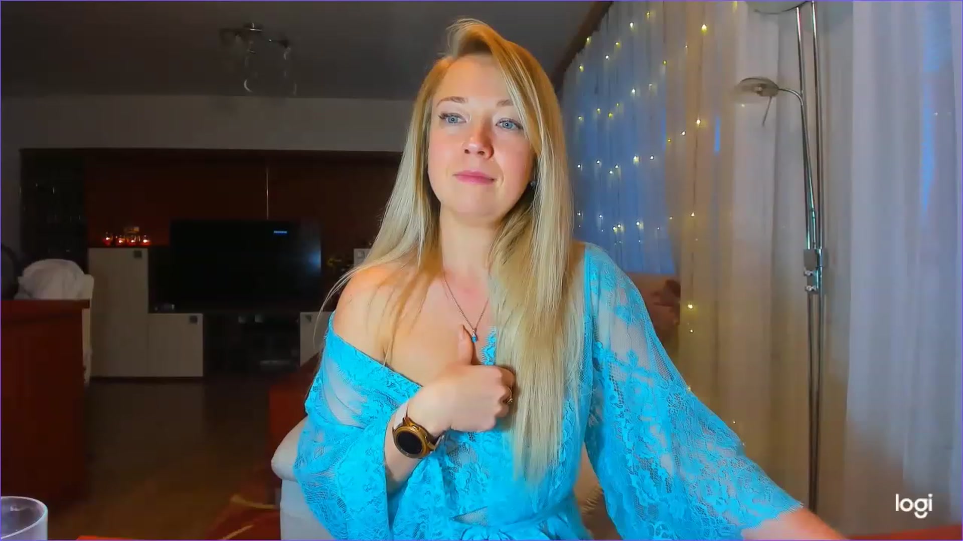 Gallery image thumbnail from LoraGlow's myfreecams stream on, 12/08/2022, 07:29 image 13 of 20