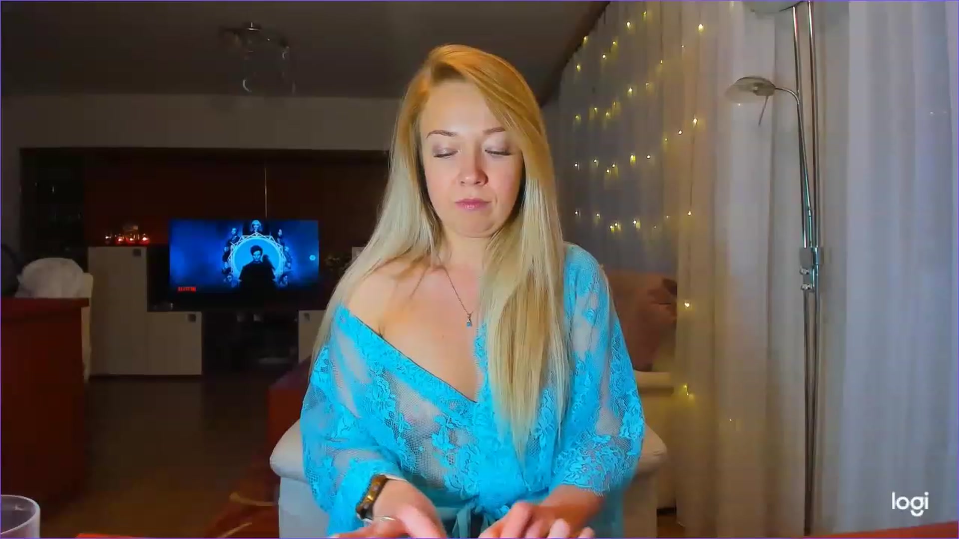 Gallery image thumbnail from LoraGlow's myfreecams stream on, 12/08/2022, 07:29 image 4 of 20