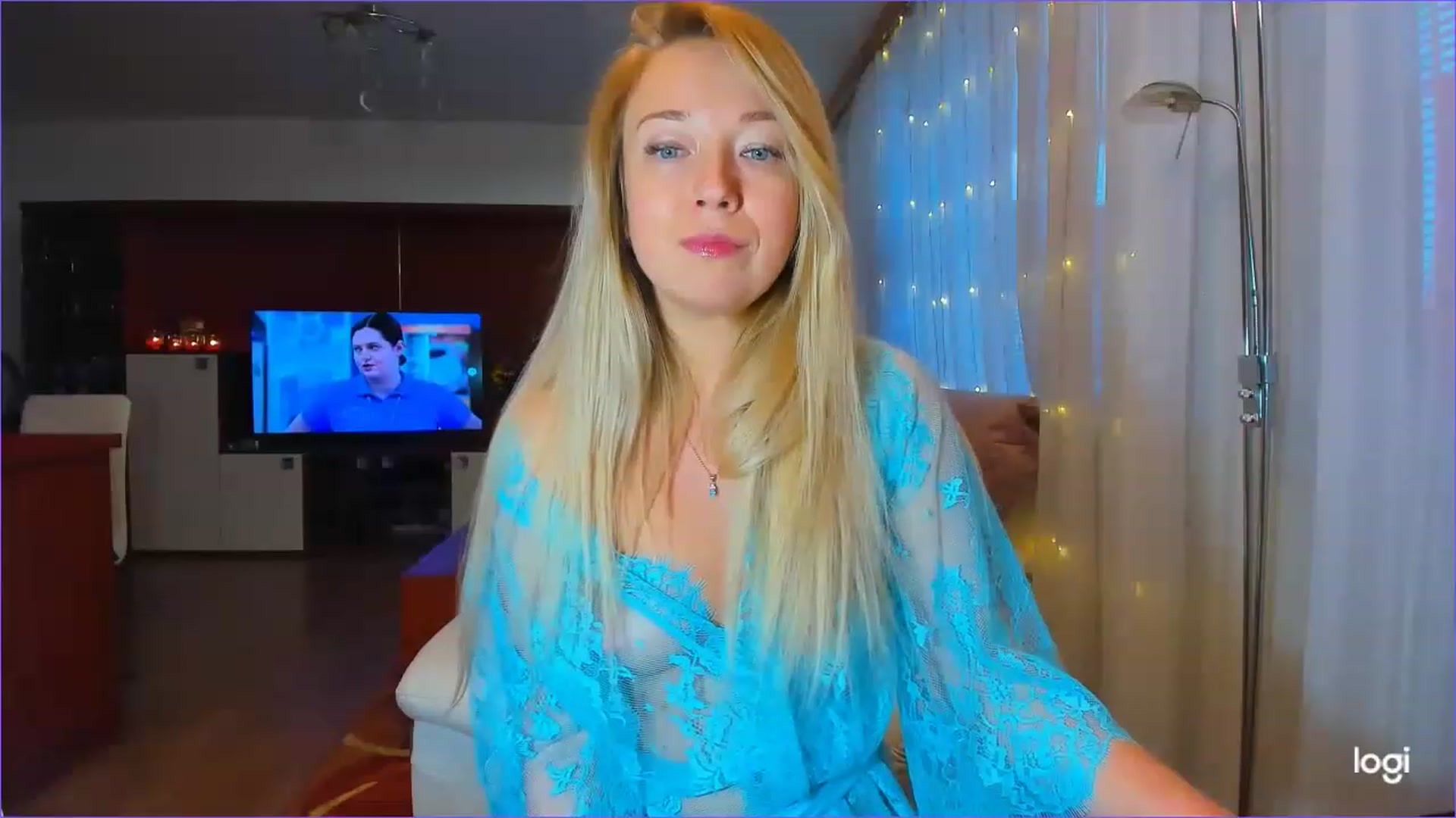 Gallery image thumbnail from LoraGlow's myfreecams stream on, 12/08/2022, 07:57 image 5 of 20
