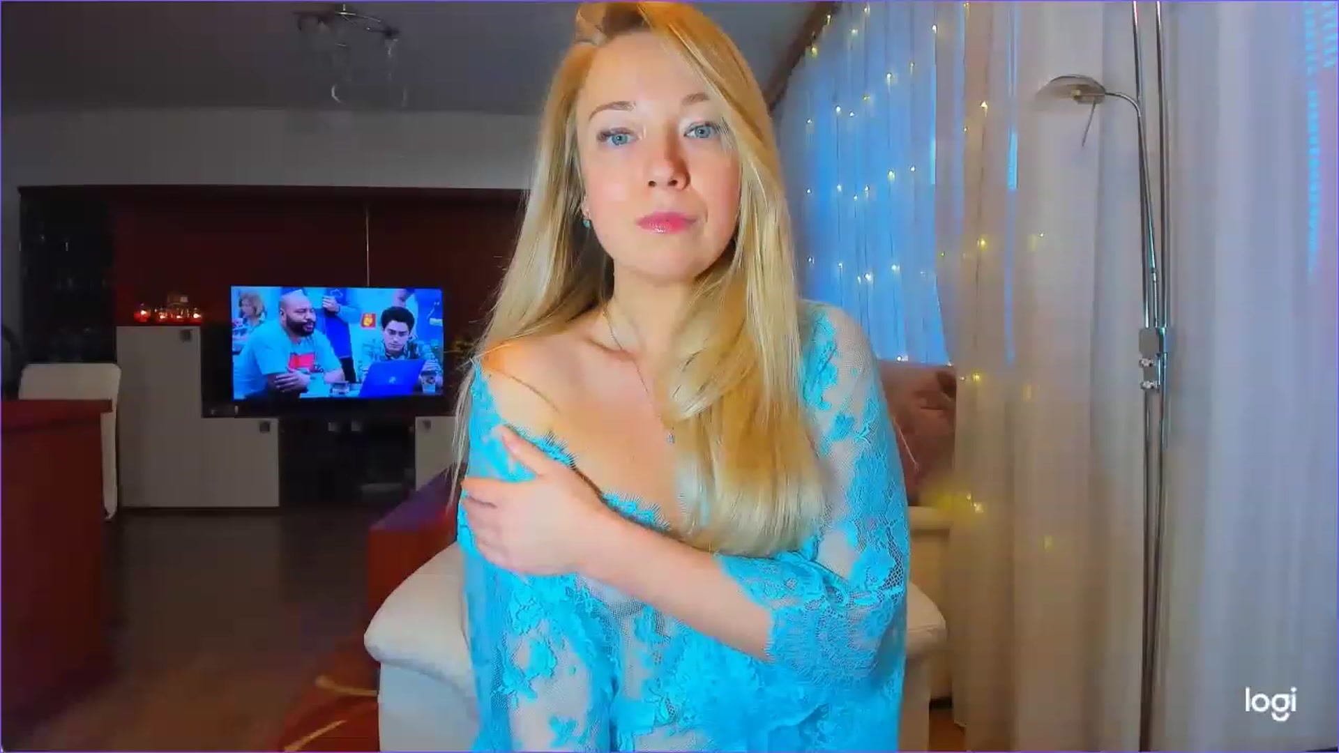 Gallery image thumbnail from LoraGlow's myfreecams stream on, 12/08/2022, 07:57 image 6 of 20