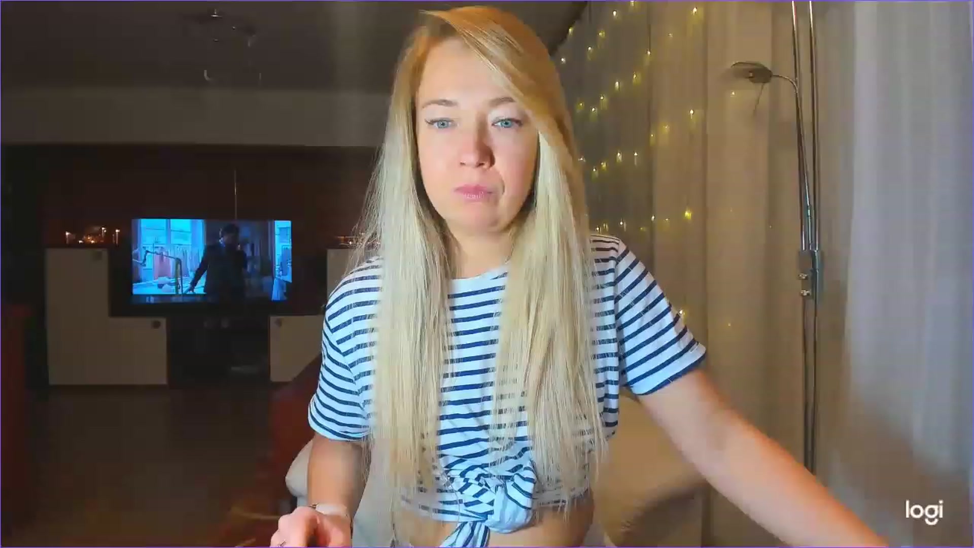Gallery image thumbnail from LoraGlow's myfreecams stream on, 12/10/2022, 02:35 image 14 of 20