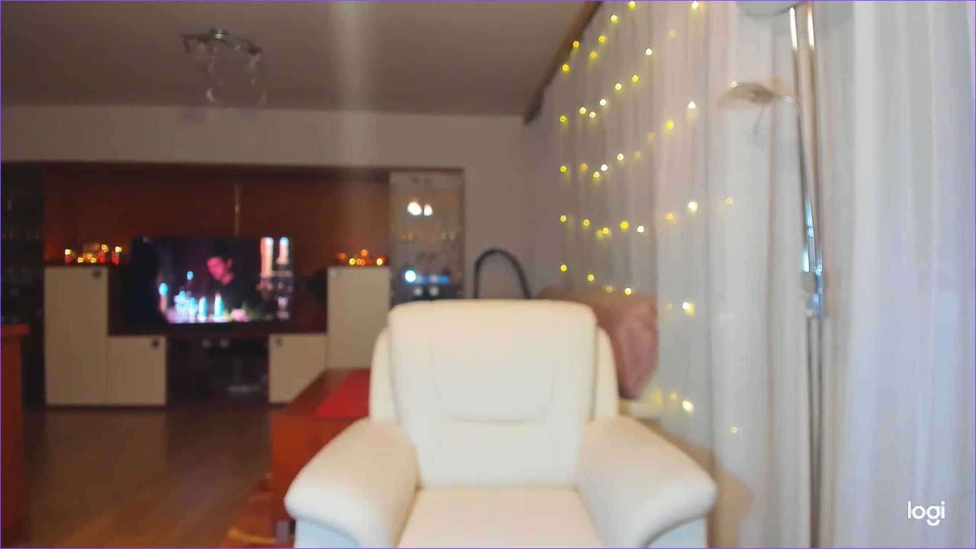Gallery image thumbnail from LoraGlow's myfreecams stream on, 12/10/2022, 02:35 image 5 of 20