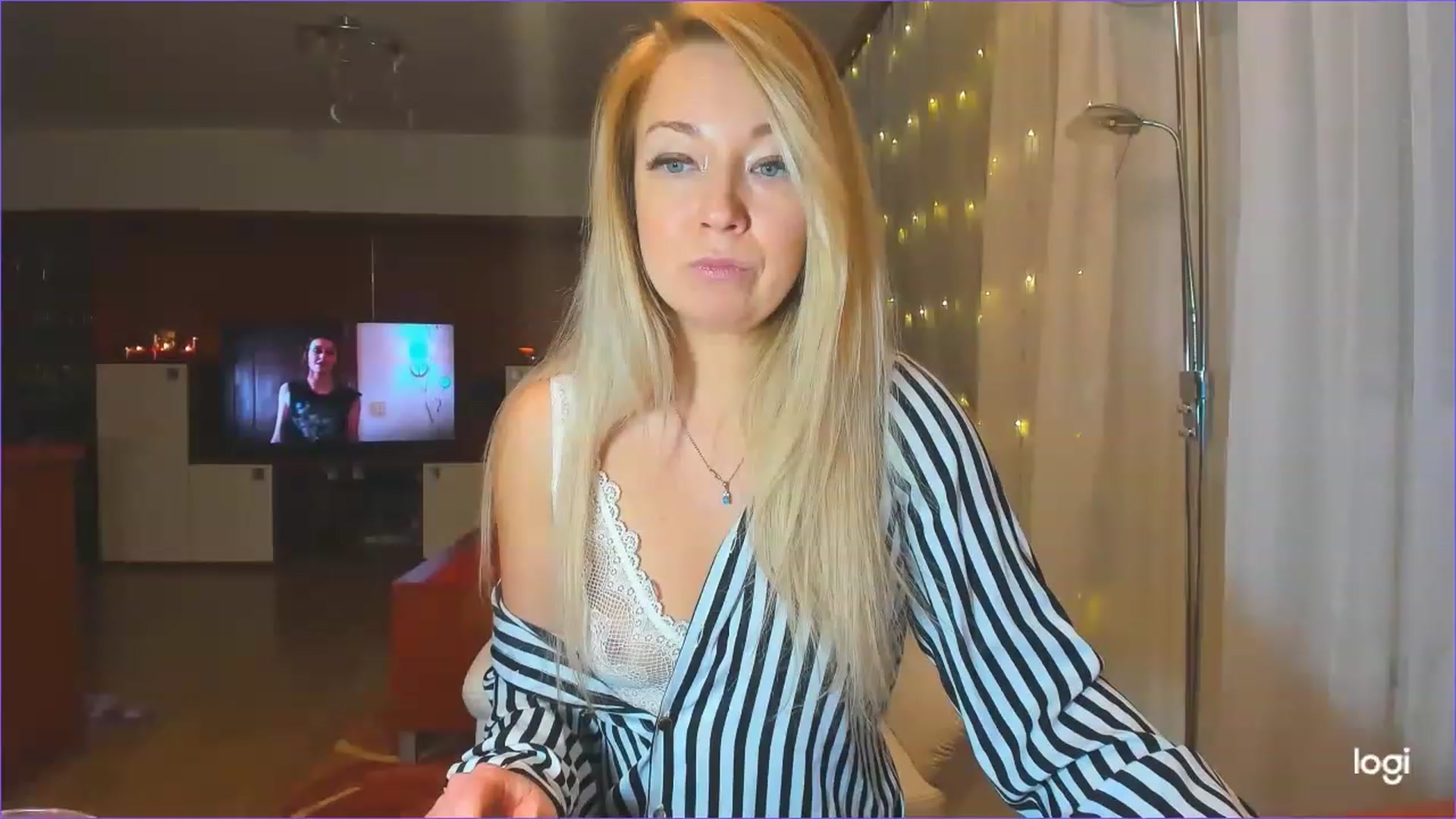 Gallery image thumbnail from LoraGlow's myfreecams stream on, 12/12/2022, 22:38 image 20 of 20