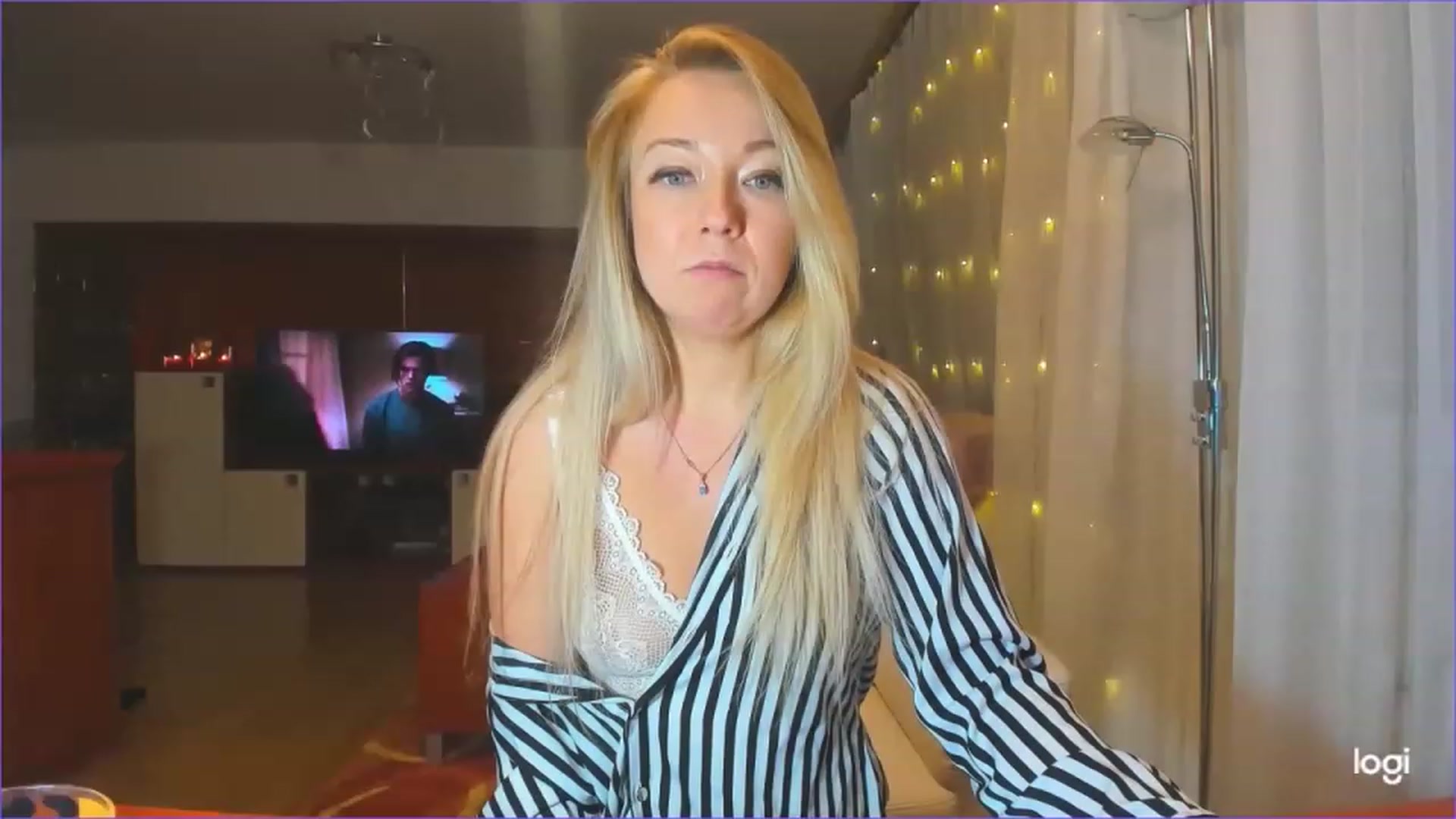 Gallery image thumbnail from LoraGlow's myfreecams stream on, 12/12/2022, 23:19 image 1 of 20