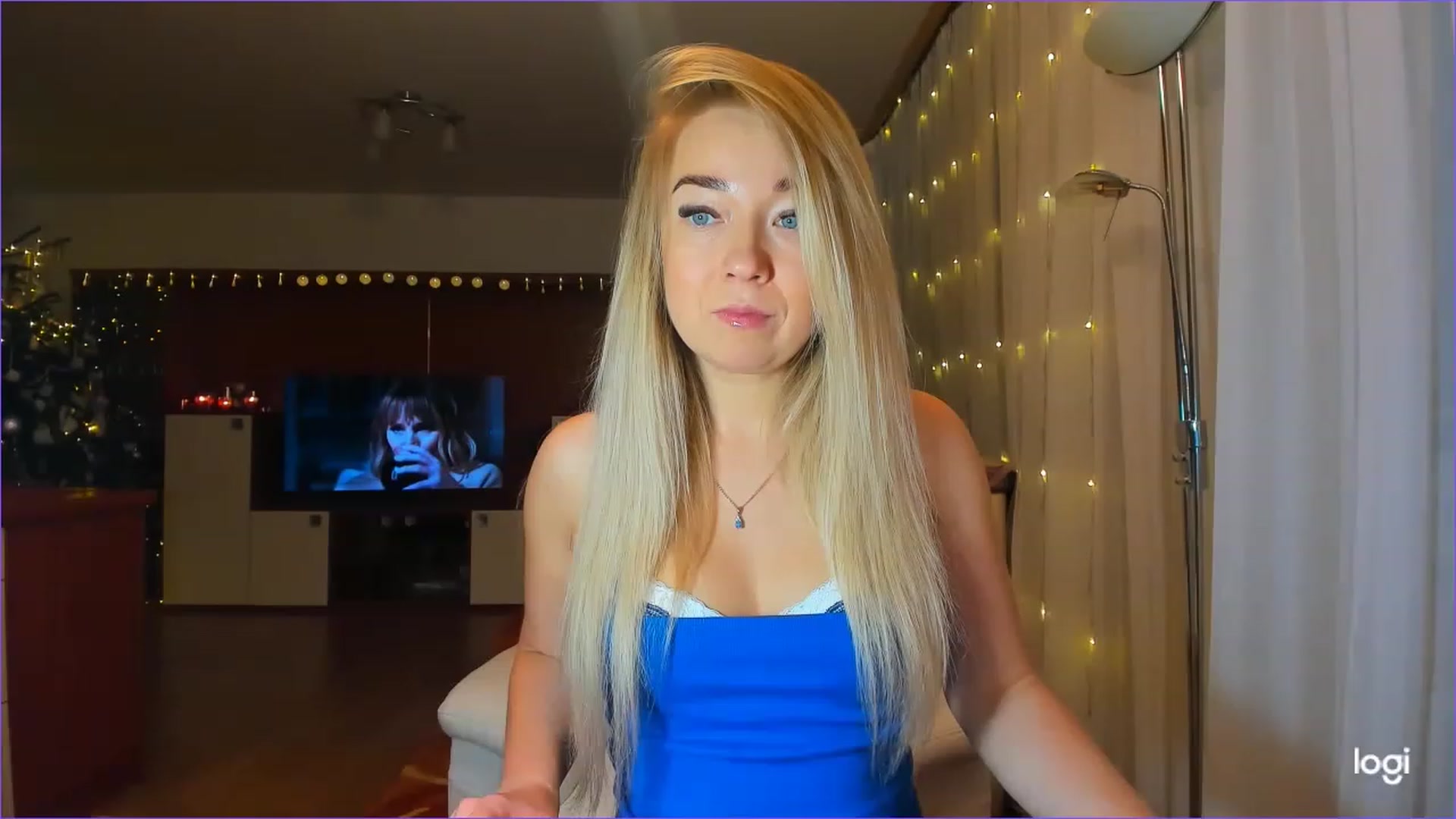 Gallery image thumbnail from LoraGlow's myfreecams stream on, 12/19/2022, 21:45 image 1 of 20