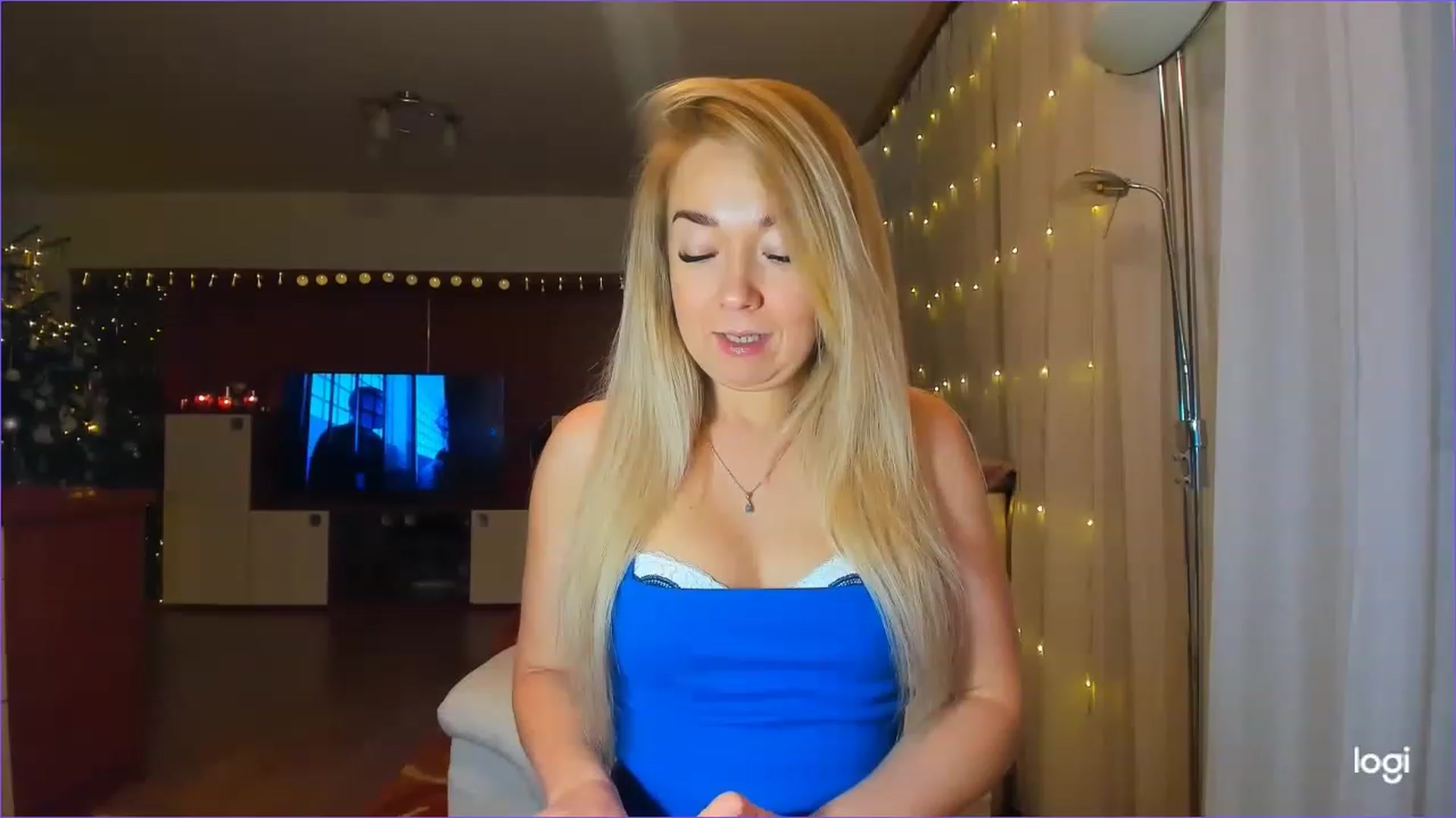 Gallery image thumbnail from LoraGlow's myfreecams stream on, 12/19/2022, 21:45 image 5 of 20