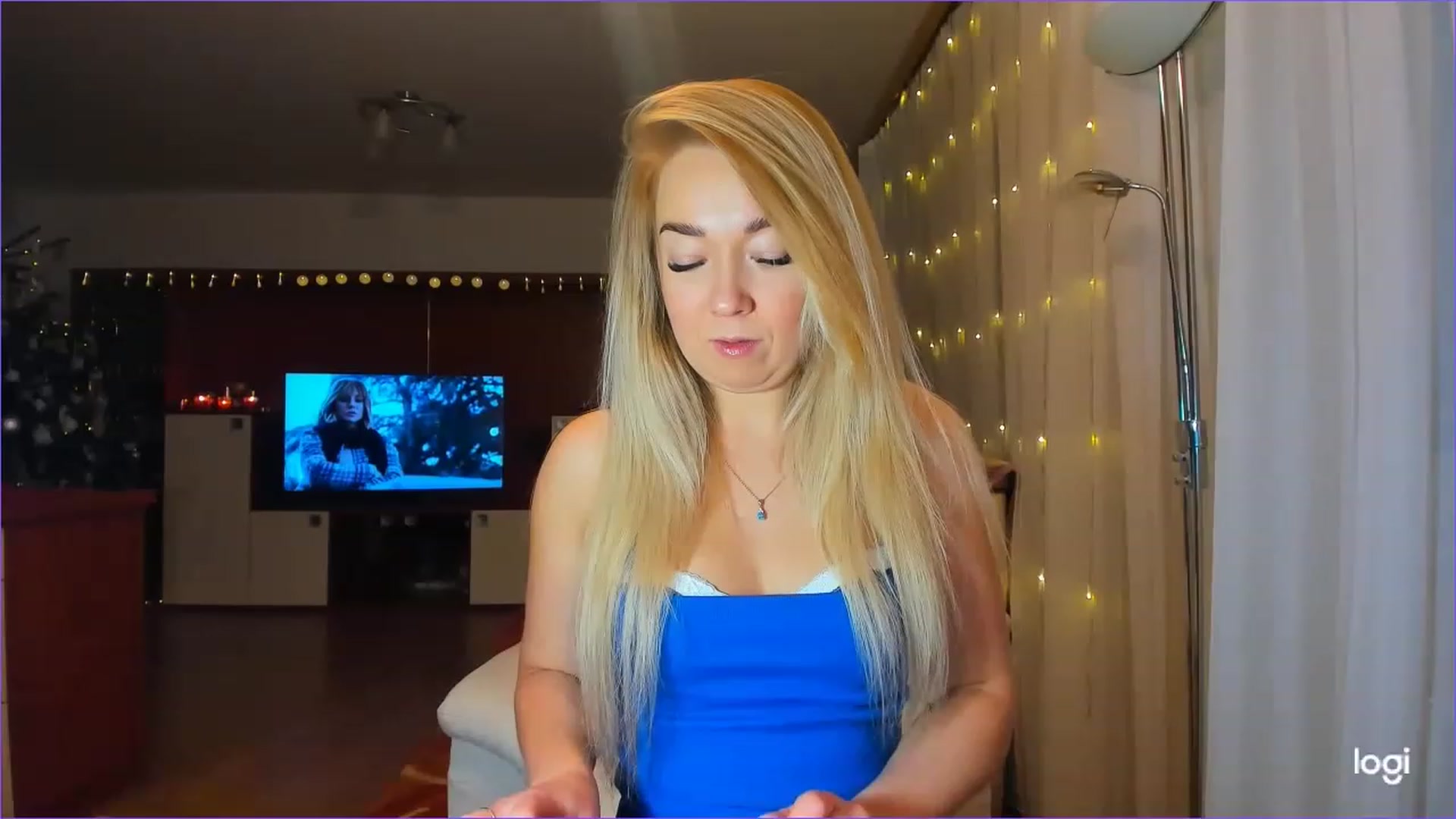 Gallery image thumbnail from LoraGlow's myfreecams stream on, 12/19/2022, 21:45 image 20 of 20