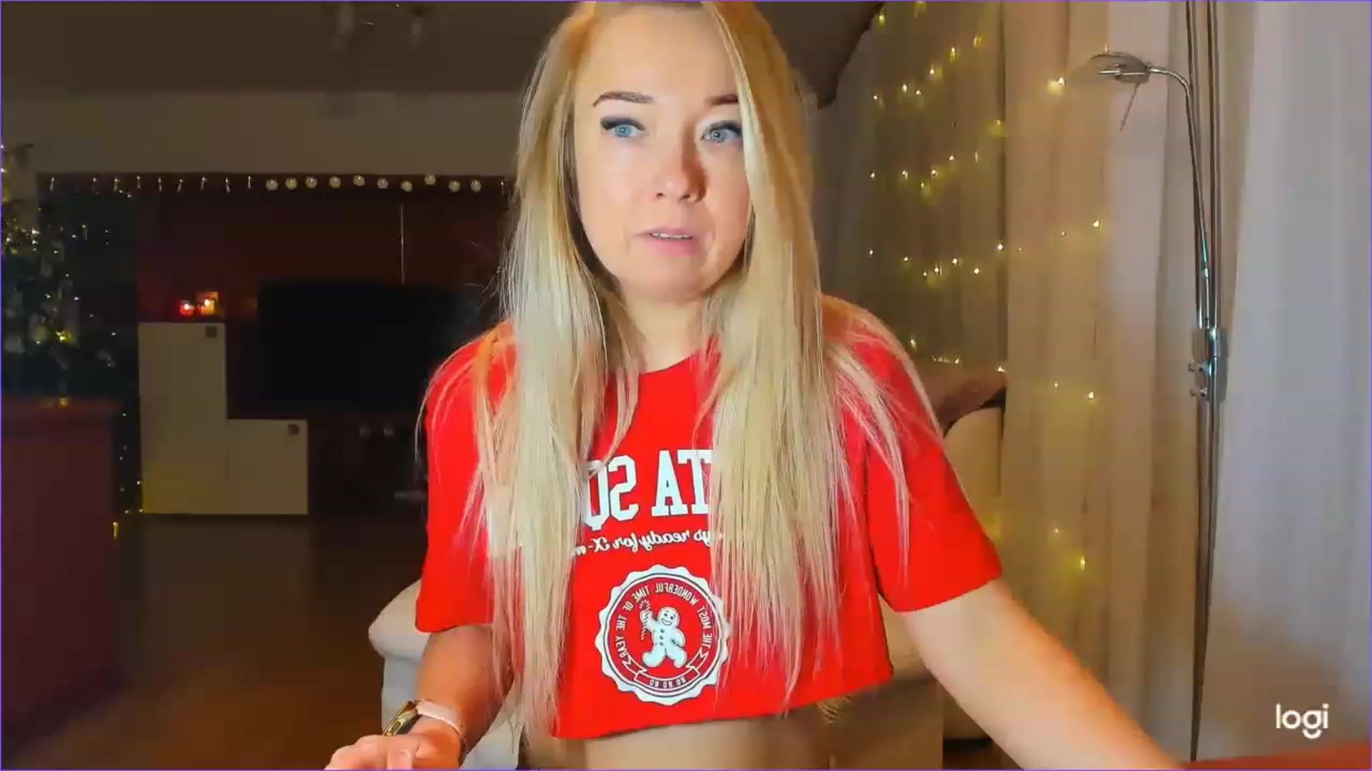 Gallery image thumbnail from LoraGlow's myfreecams stream on, 12/23/2022, 01:35 image 19 of 20