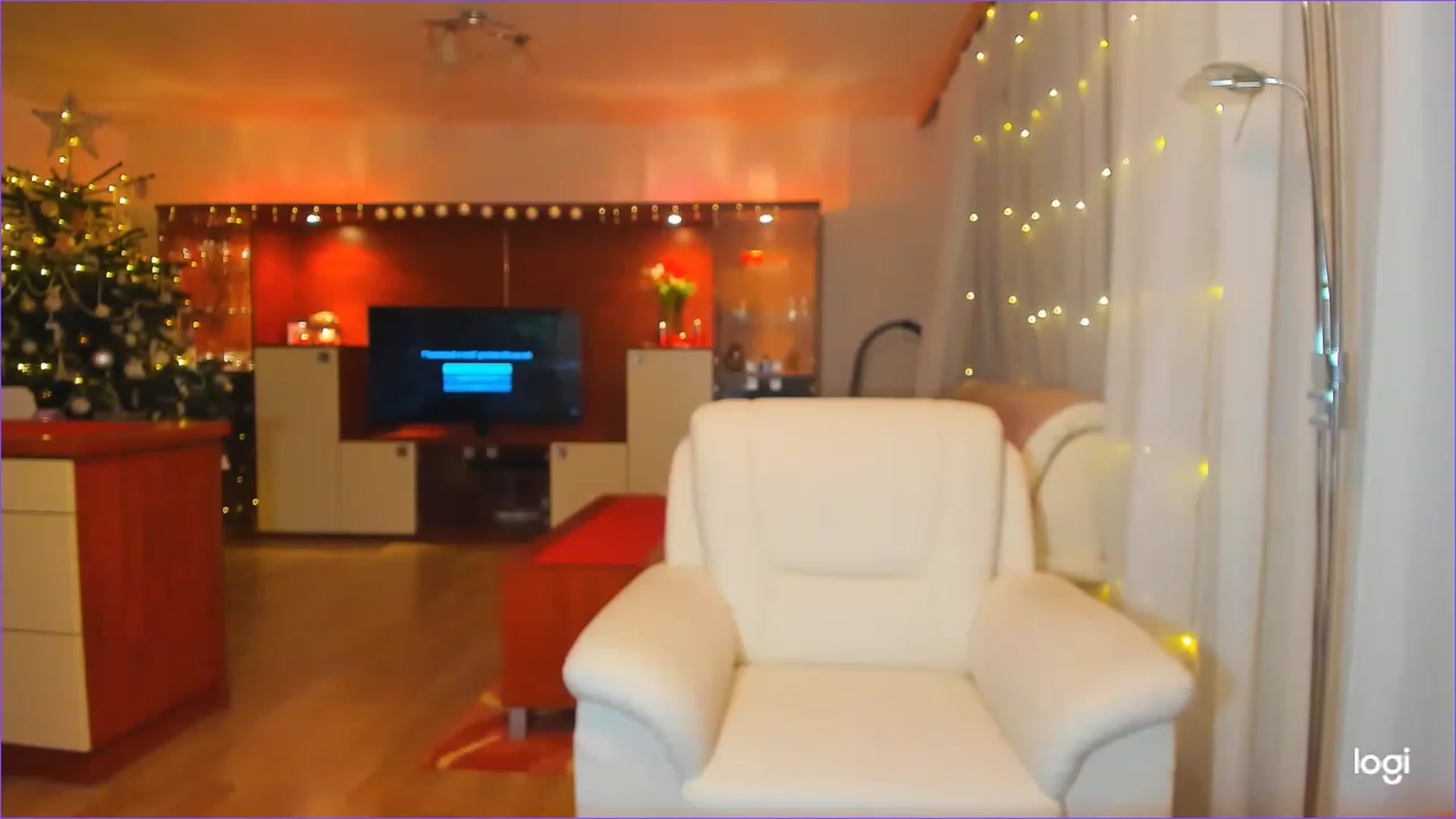 Gallery image thumbnail from LoraGlow's myfreecams stream on, 12/24/2022, 24:06 image 17 of 20