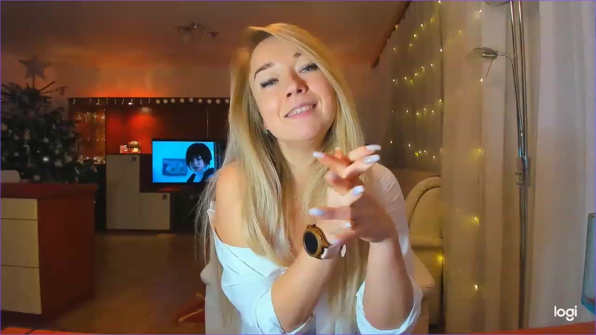 Gallery image thumbnail from LoraGlow's myfreecams stream on, 12/24/2022, 24:51 image 5 of 20
