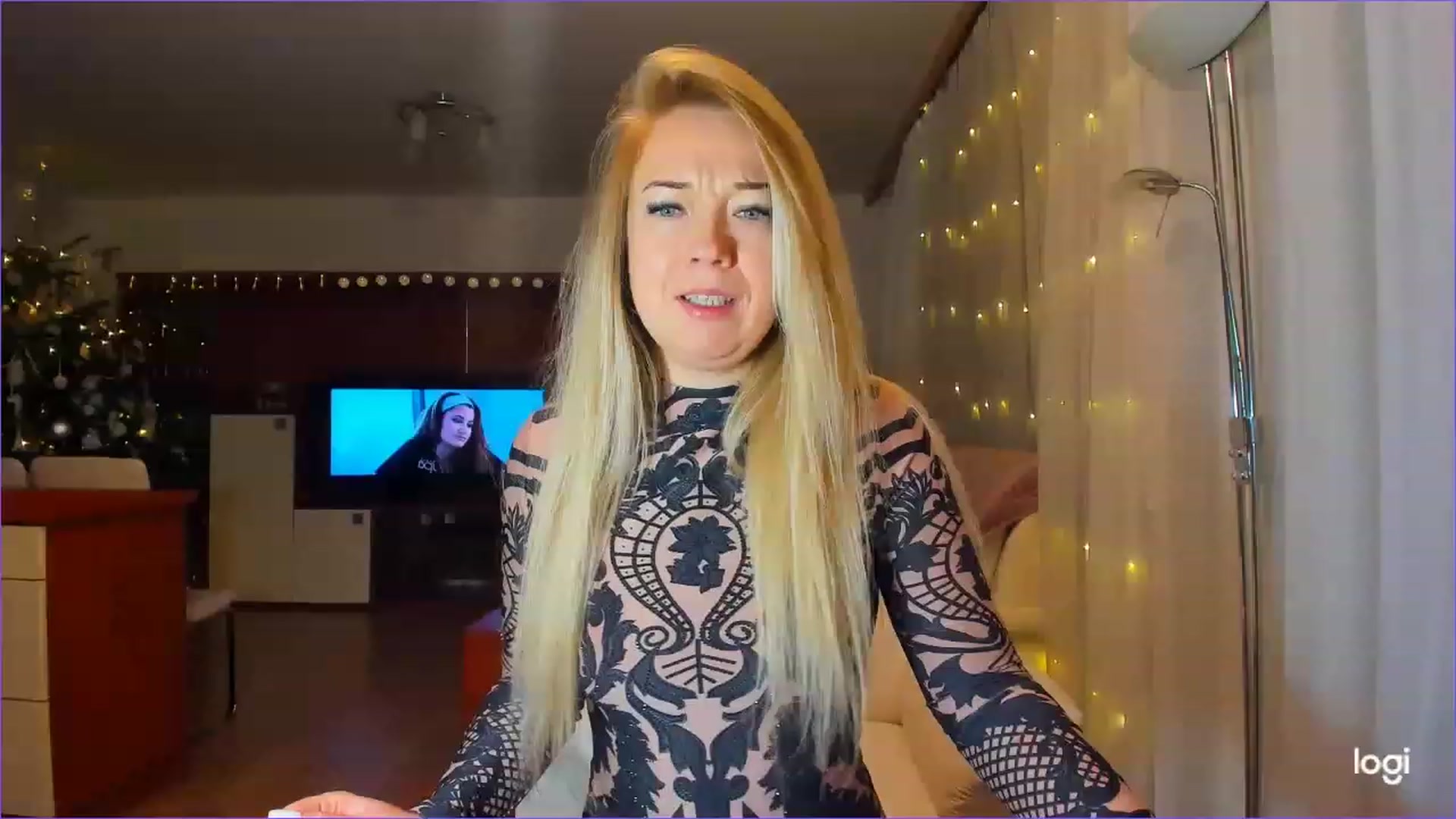 Gallery image thumbnail from LoraGlow's myfreecams stream on, 12/28/2022, 22:25 image 3 of 20