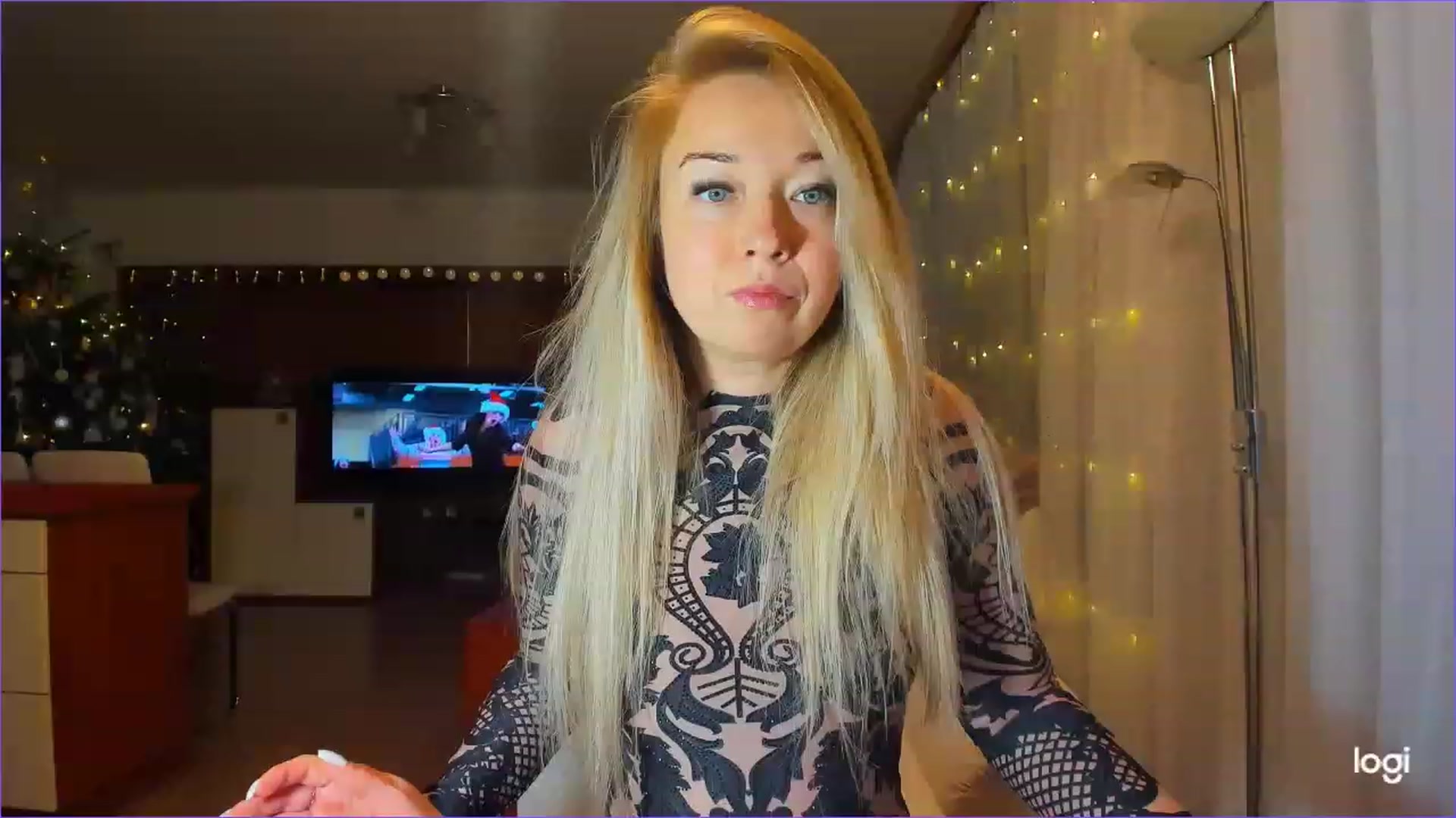 Gallery image thumbnail from LoraGlow's myfreecams stream on, 12/28/2022, 22:25 image 4 of 20