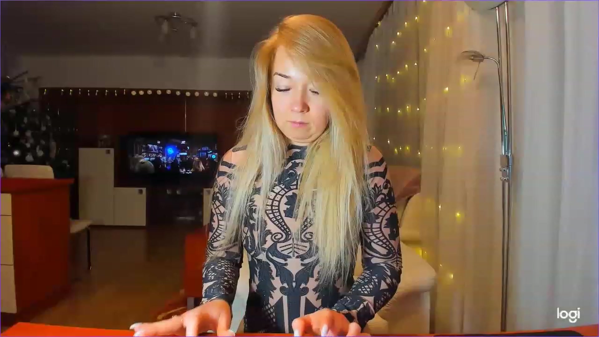 Gallery image thumbnail from LoraGlow's myfreecams stream on, 12/28/2022, 22:25 image 14 of 20