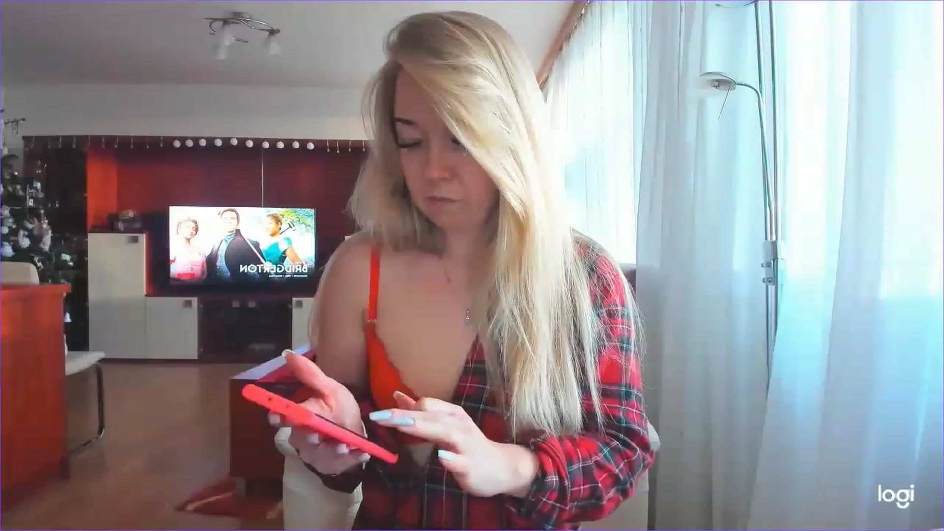 Gallery image thumbnail from LoraGlow's myfreecams stream on, 12/29/2022, 08:12 image 6 of 20